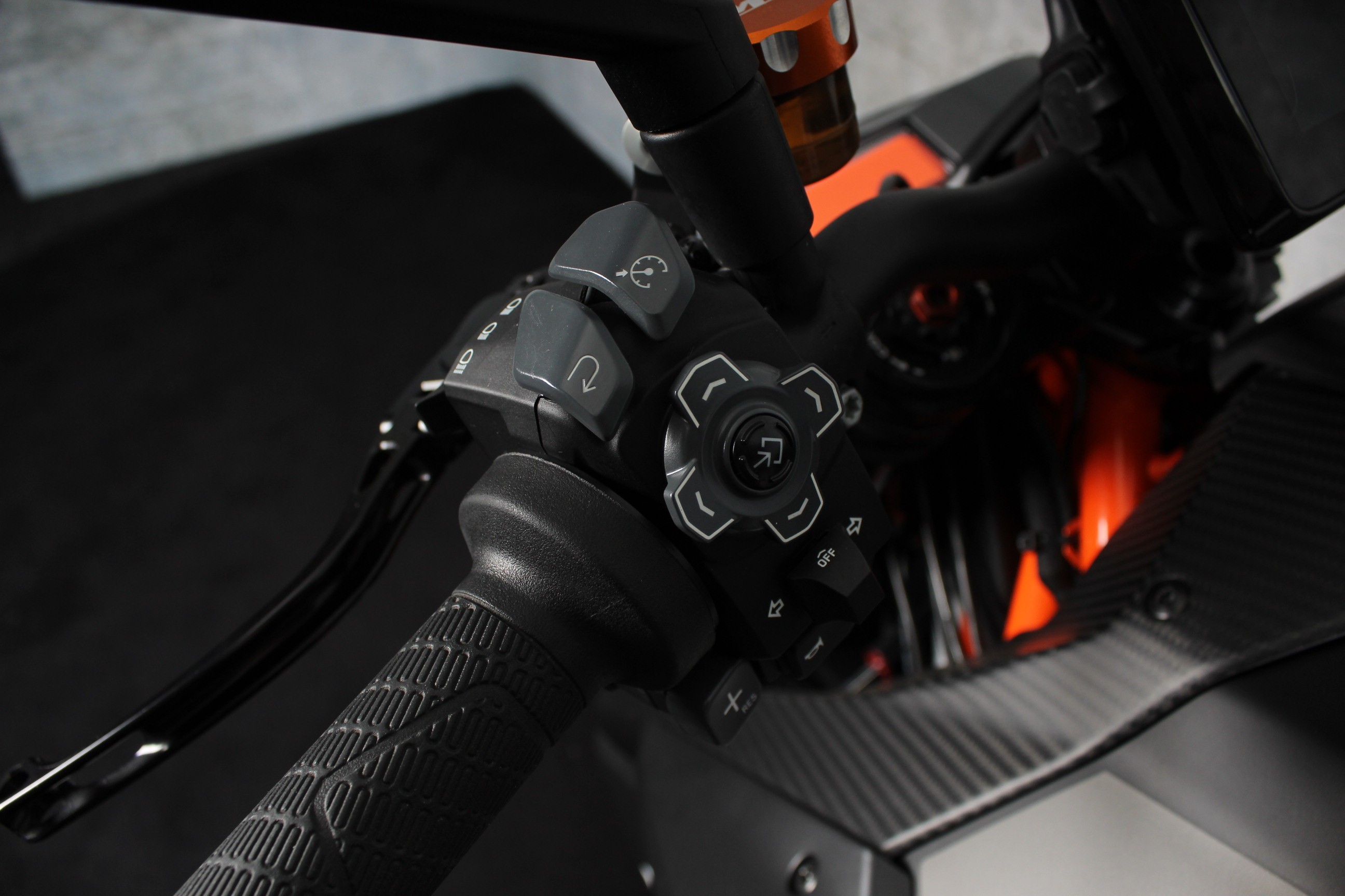 KTM 1290 Super Duke RR Full Akrapo