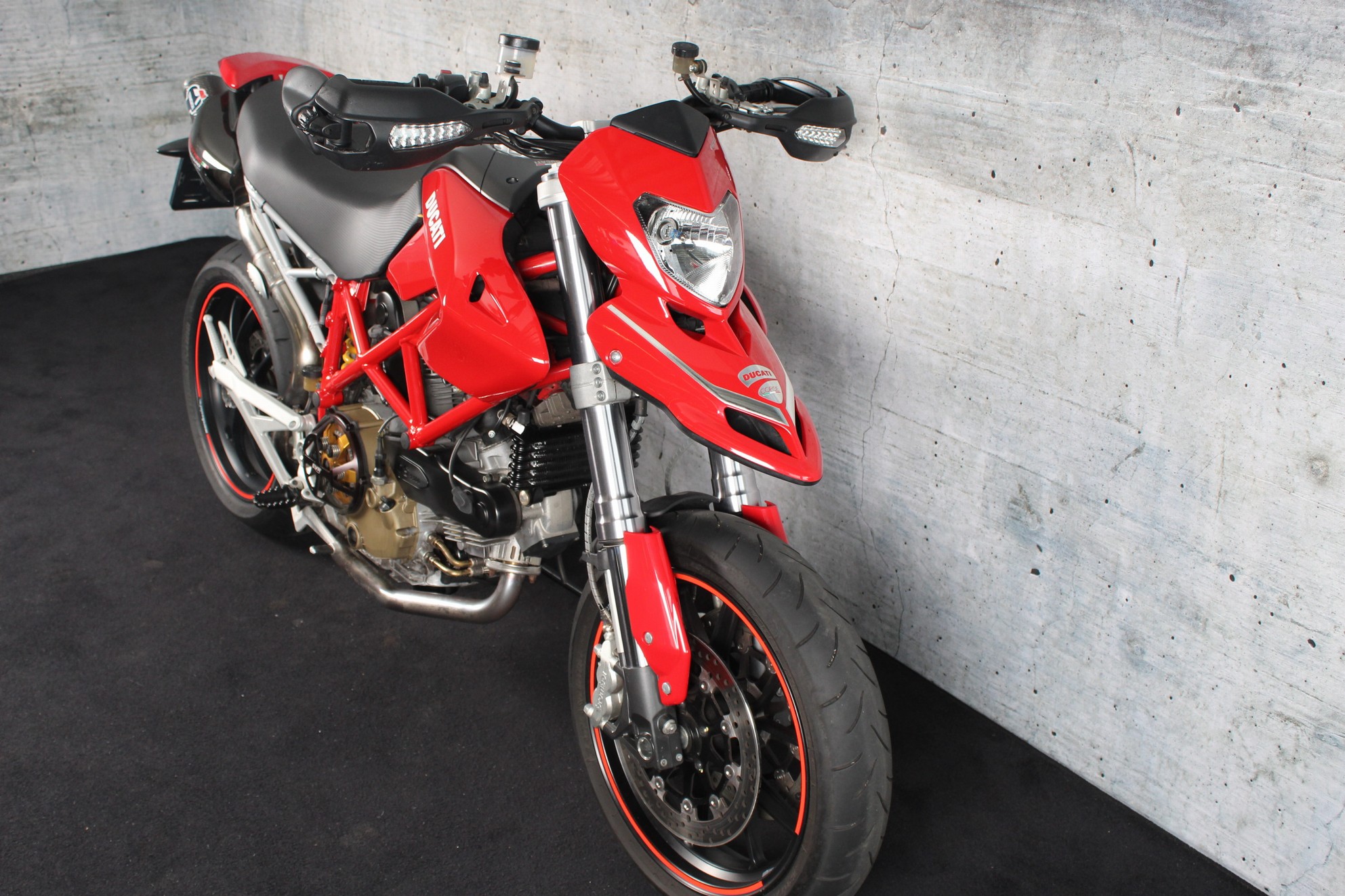 DUCATI Hypermotard 1100 Termignoni -