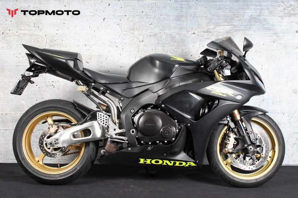 HONDA CBR 1000 RR Fireblade