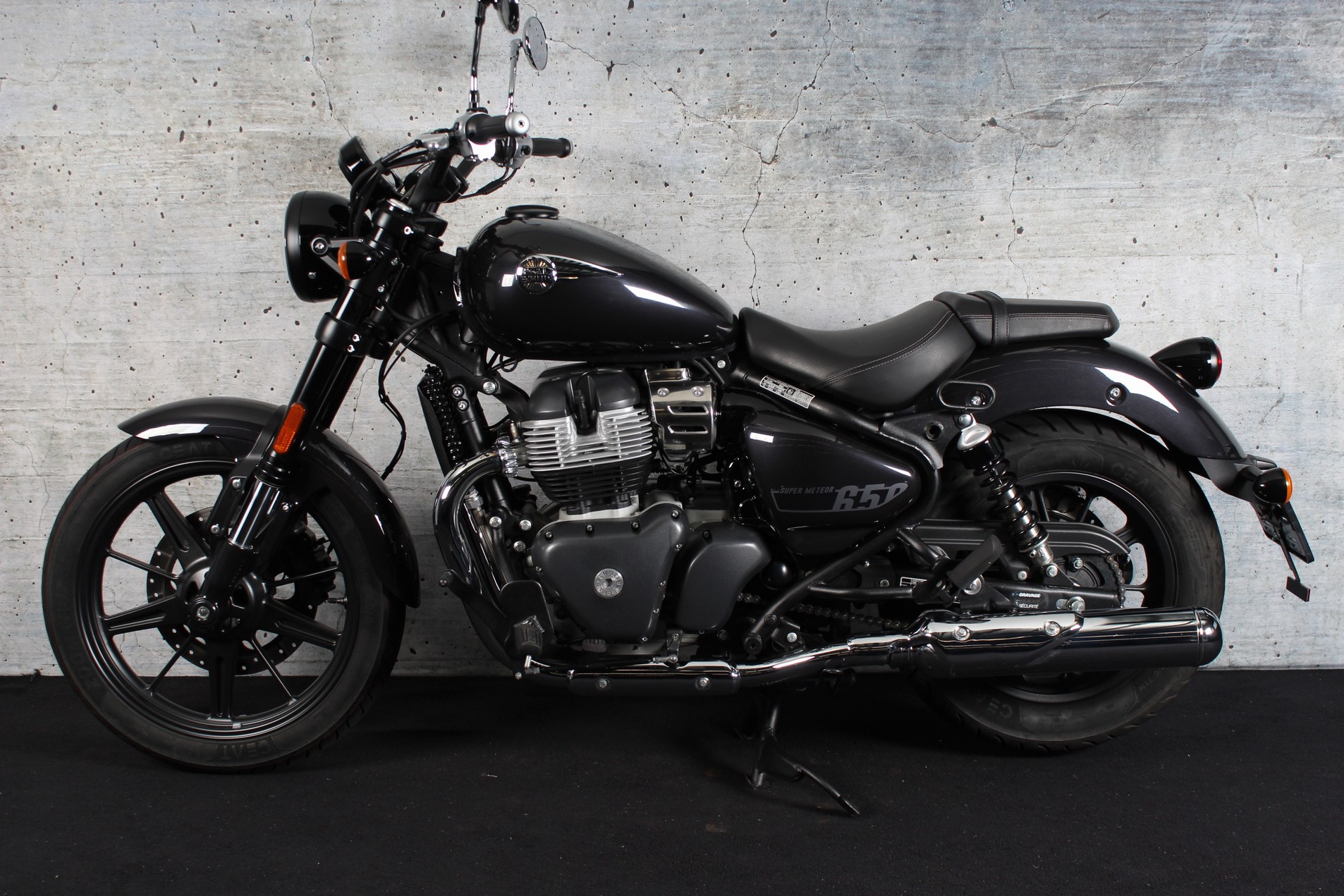 ROYAL-ENFIELD Super Meteor 650