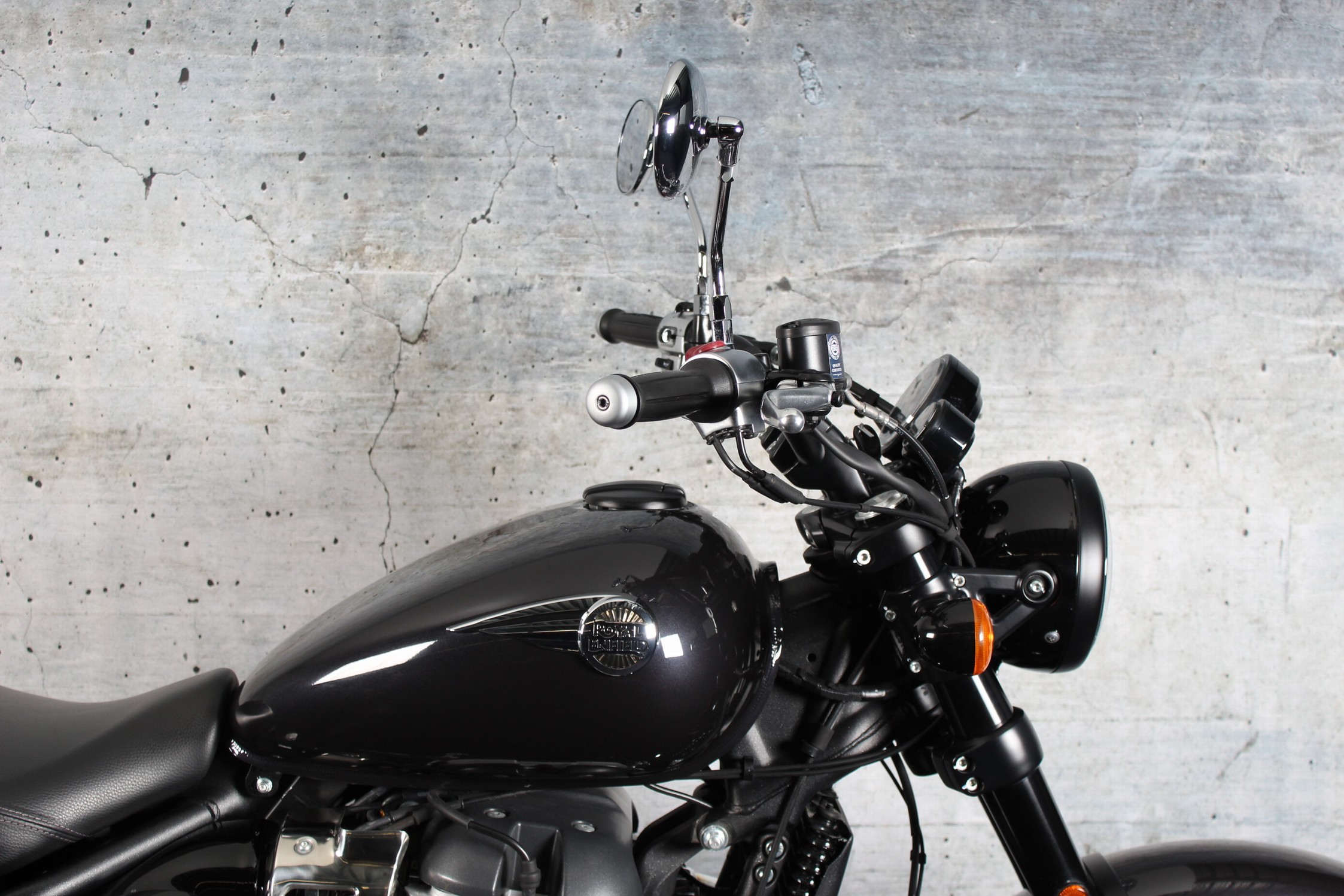 ROYAL-ENFIELD Super Meteor 650