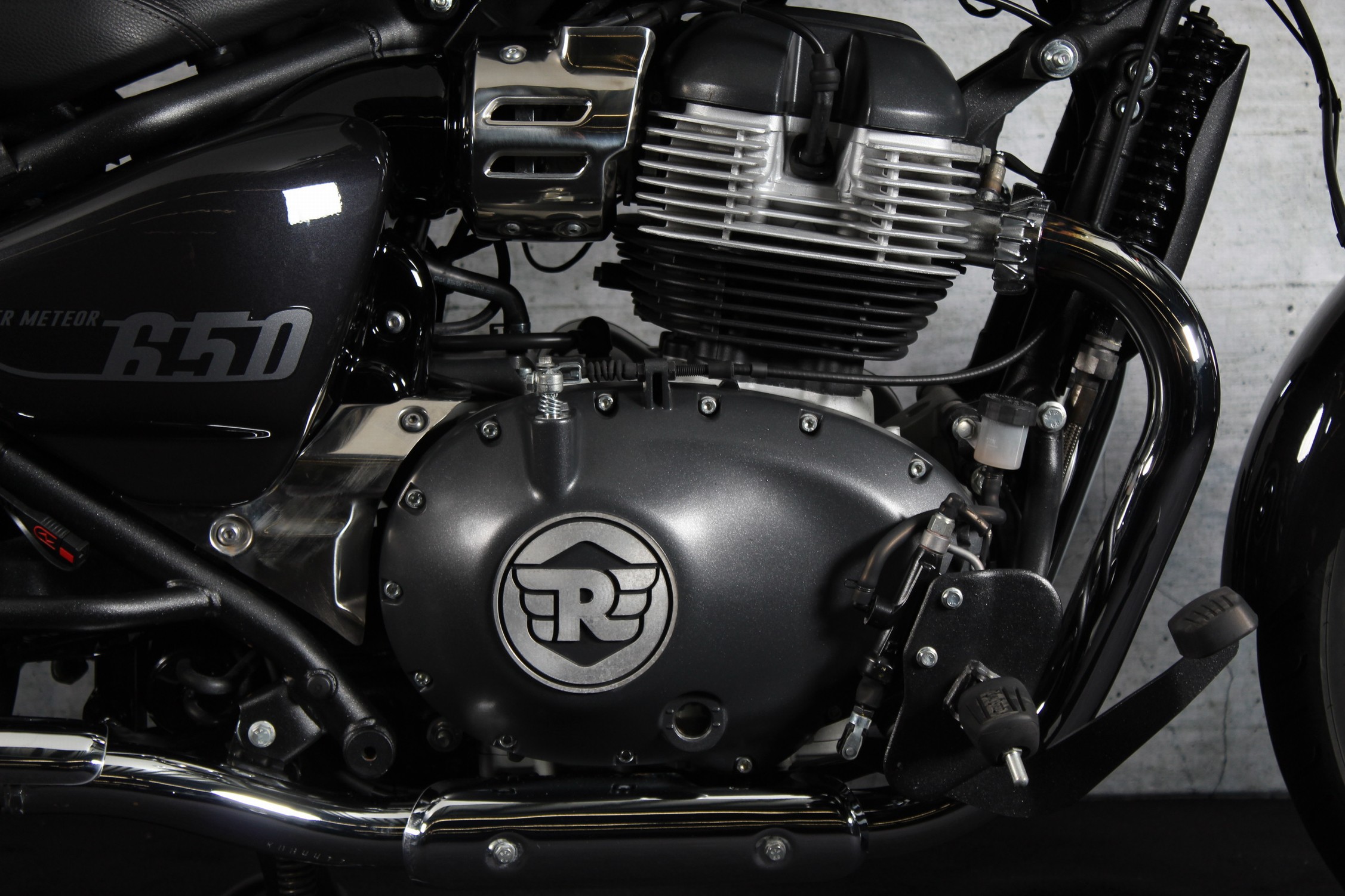 ROYAL-ENFIELD Super Meteor 650