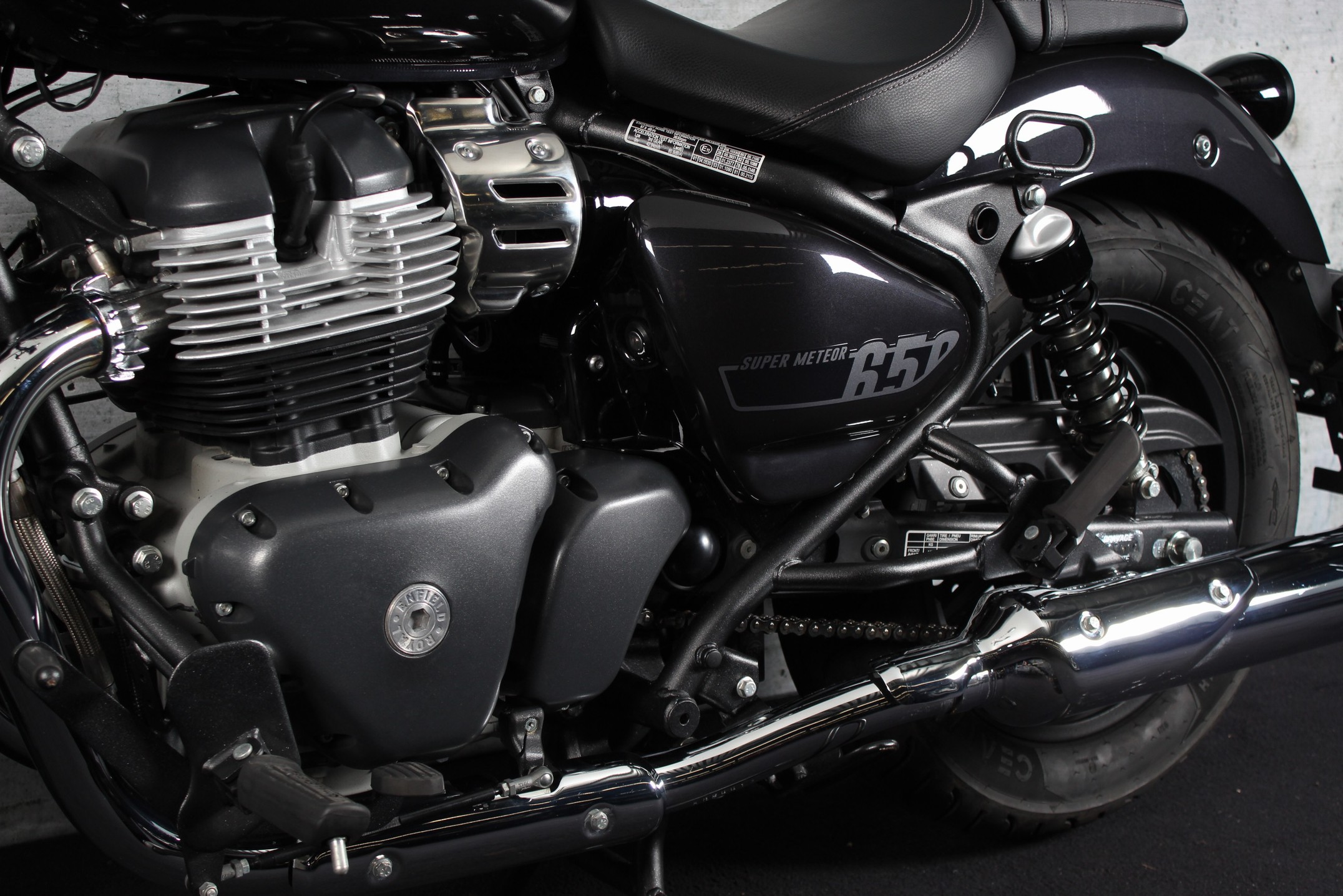 ROYAL-ENFIELD Super Meteor 650