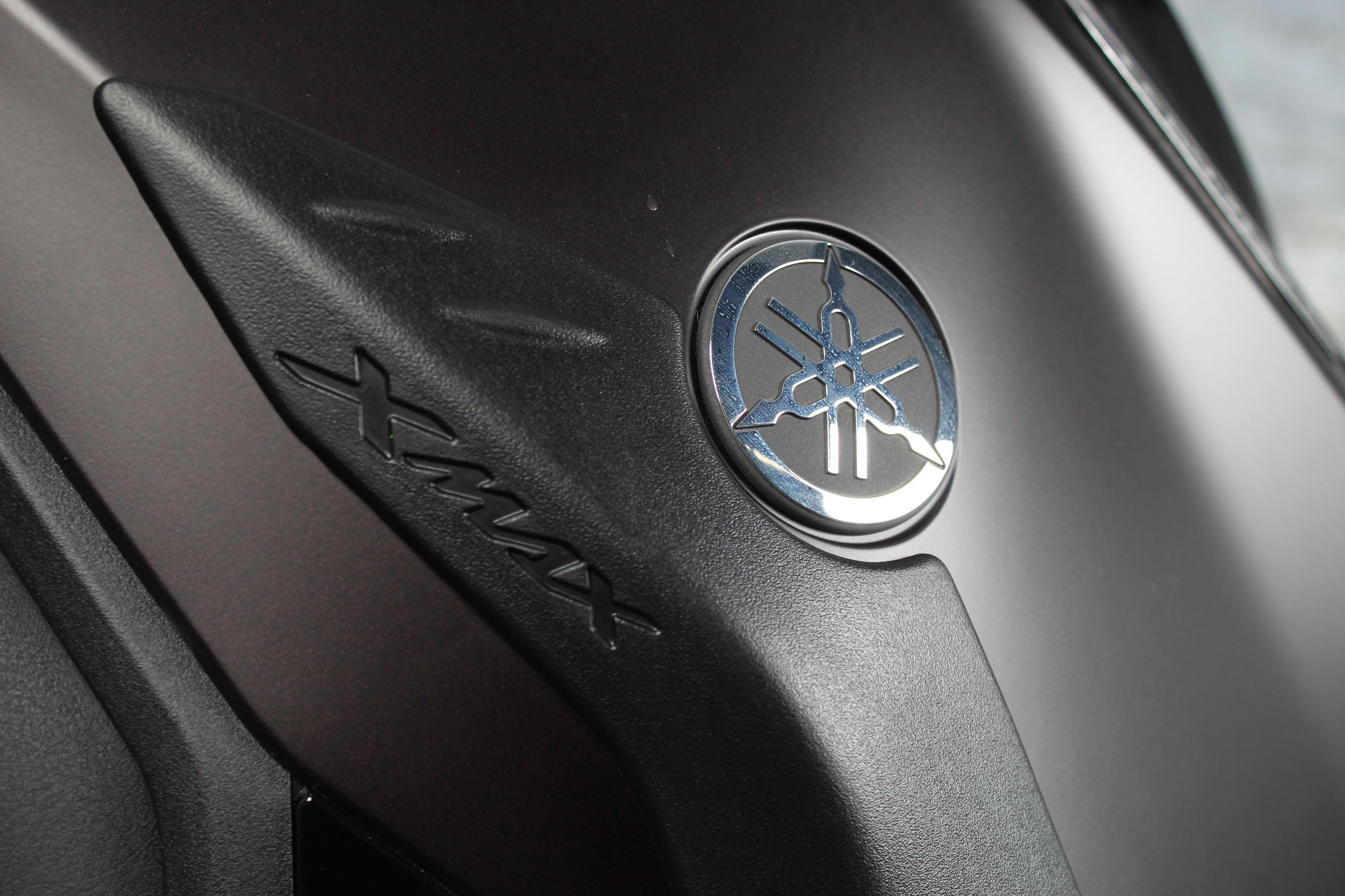 YAMAHA XMax 300 Tech Max + ABS BTW-mo