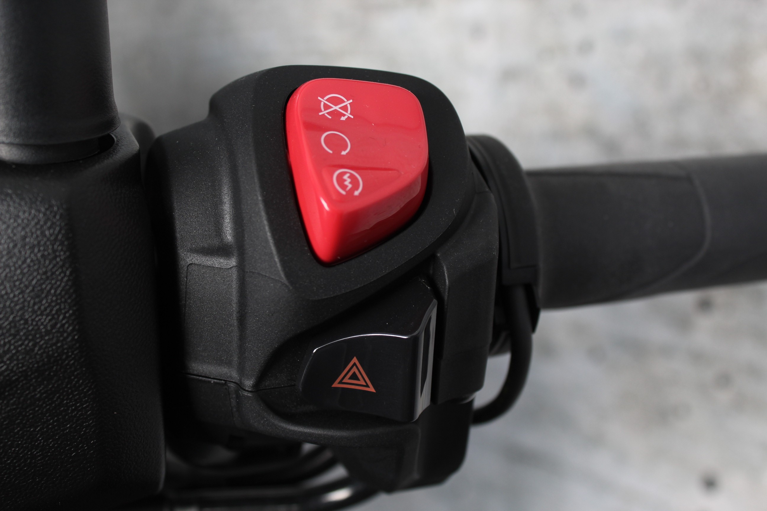 YAMAHA XMax 300 Tech Max + ABS BTW-mo