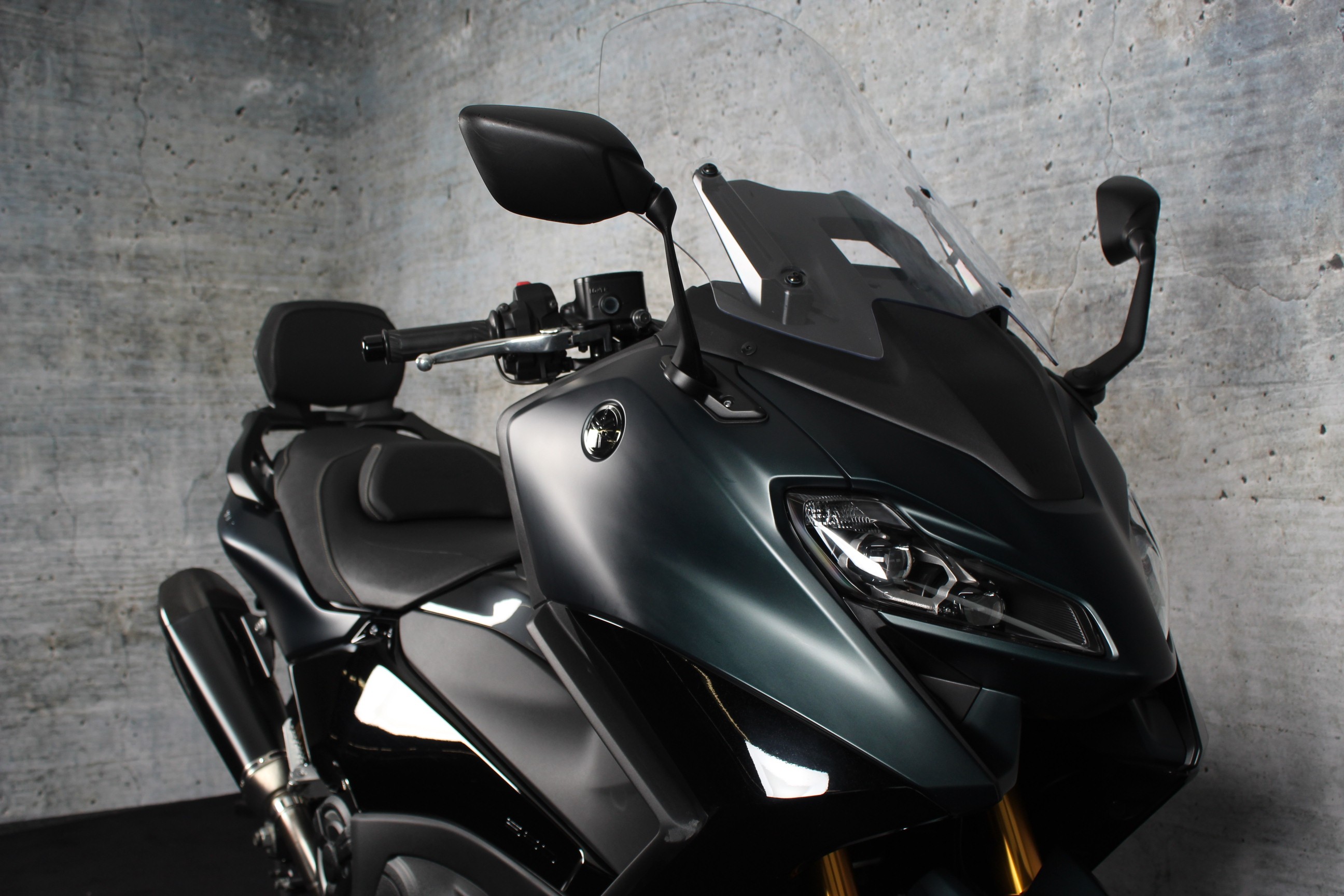 YAMAHA TMax 560 ABS Tech Max Akrapovi