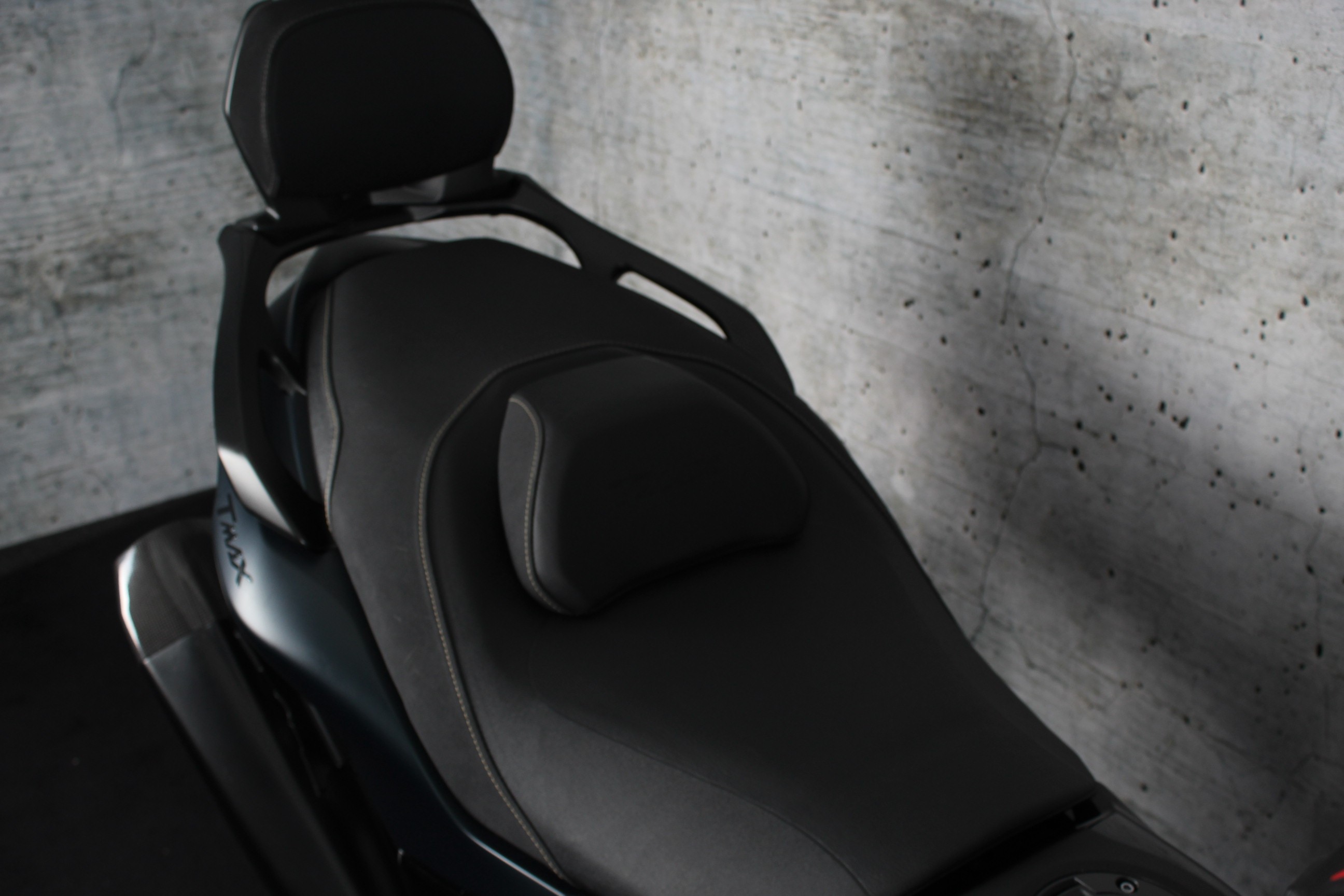 YAMAHA TMax 560 ABS Tech Max Akrapovi