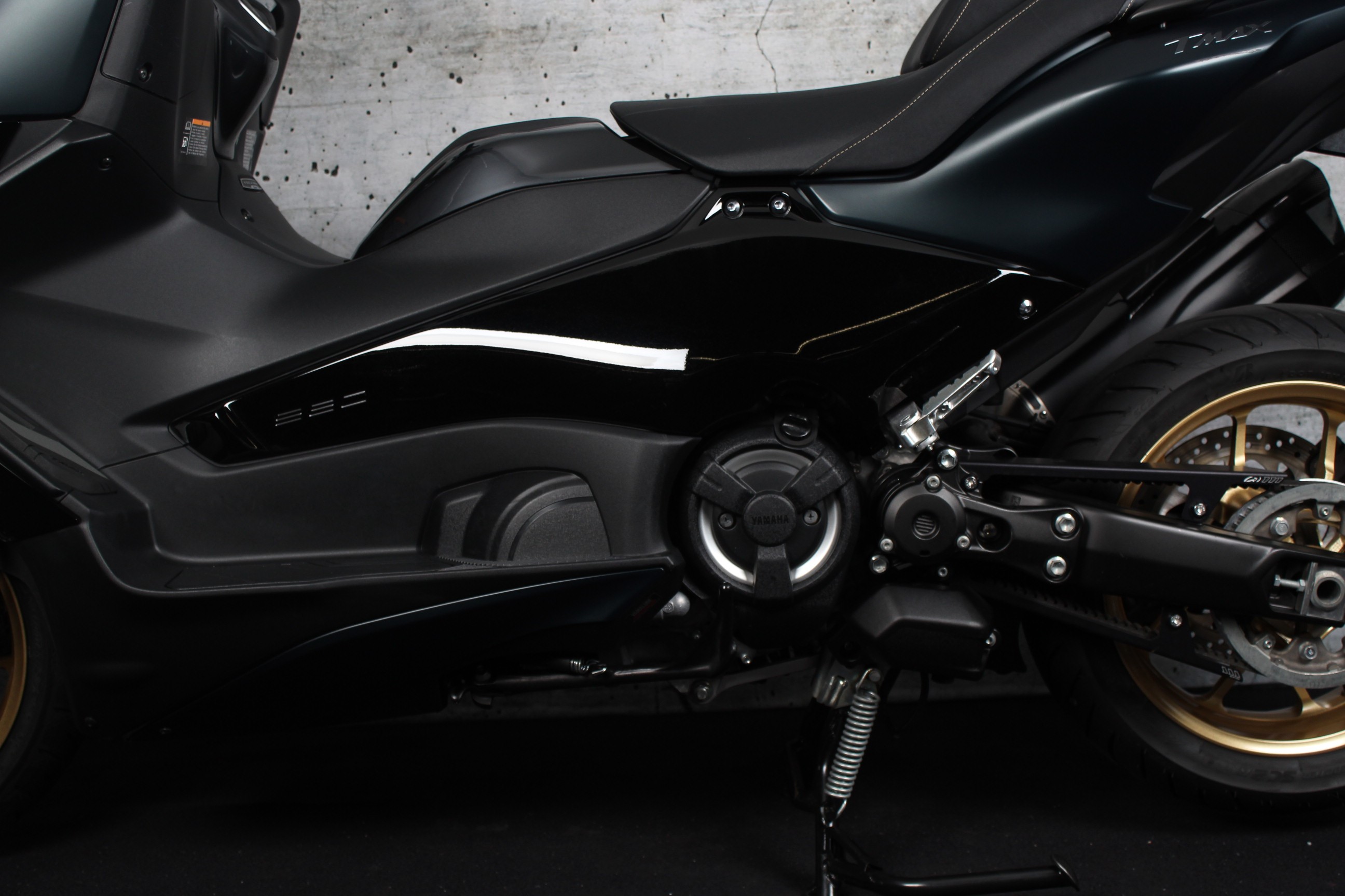 YAMAHA TMax 560 ABS Tech Max Akrapovi