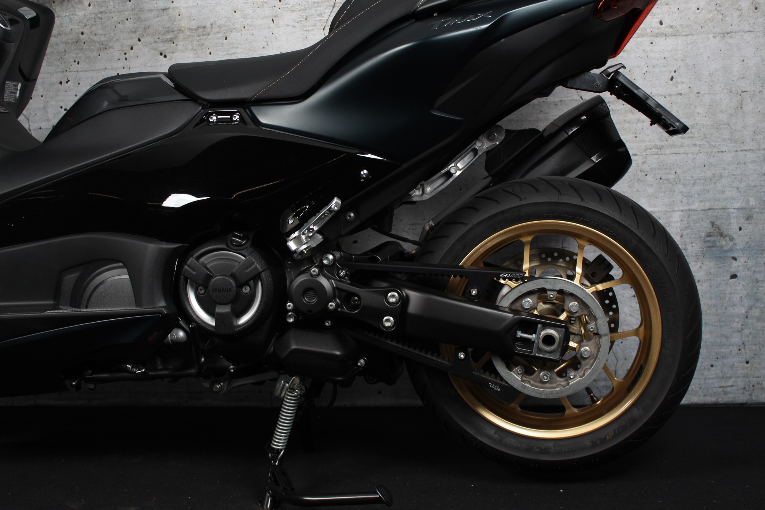 YAMAHA TMax 560 ABS Tech Max Akrapovi