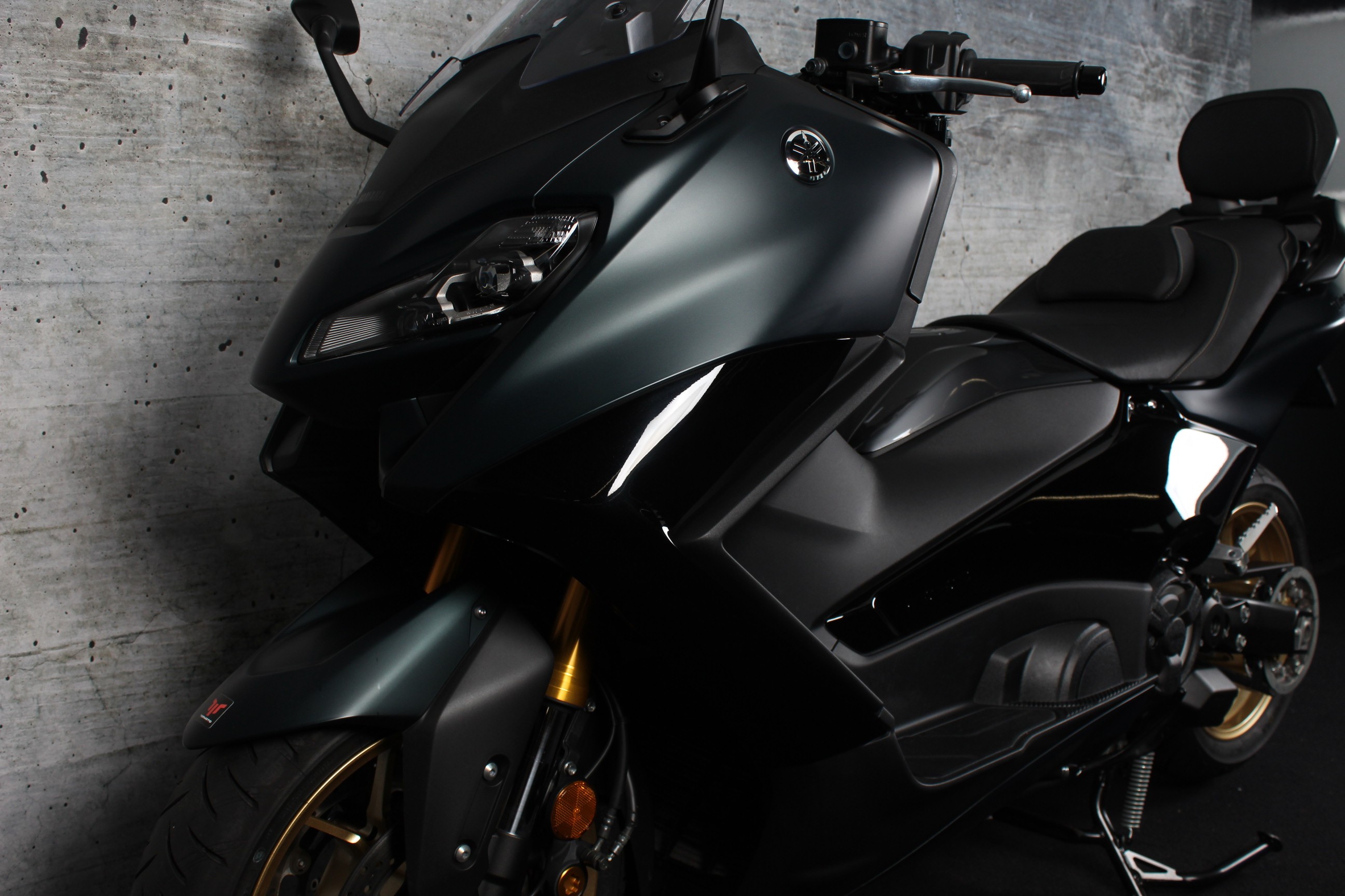 YAMAHA TMax 560 ABS Tech Max Akrapovi