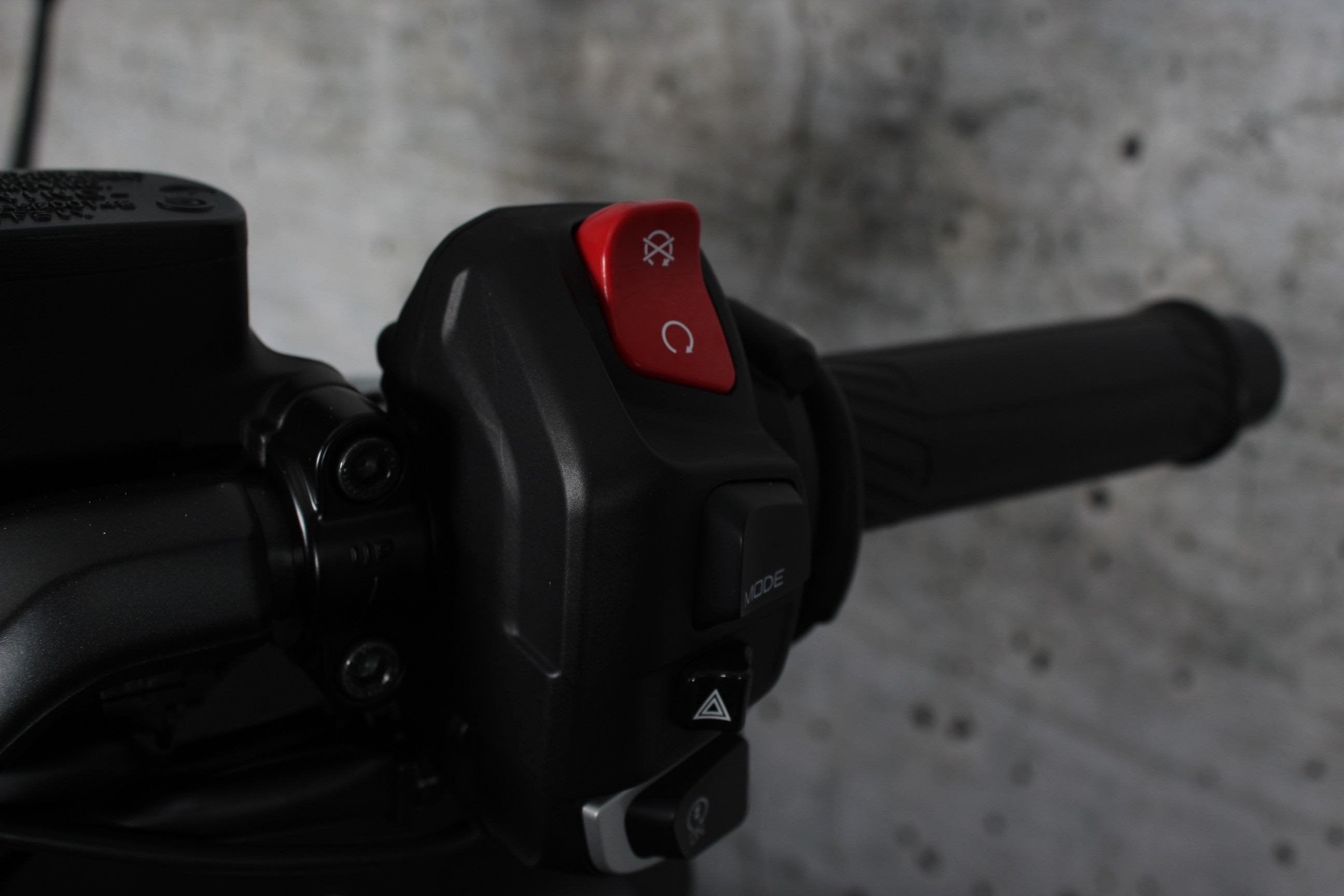 YAMAHA TMax 560 ABS Tech Max Akrapovi