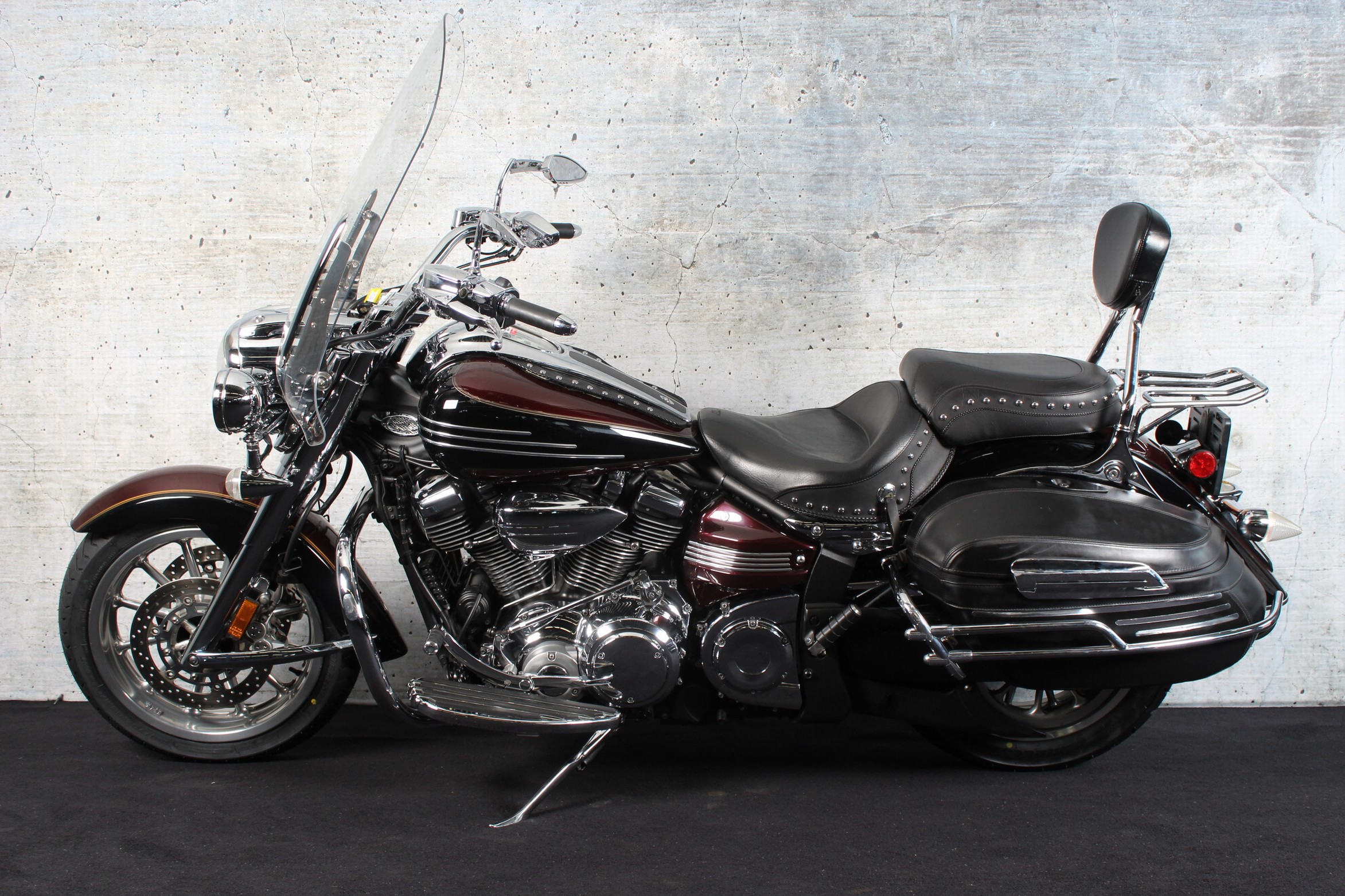 YAMAHA XV 1900 A Midnight Star FL