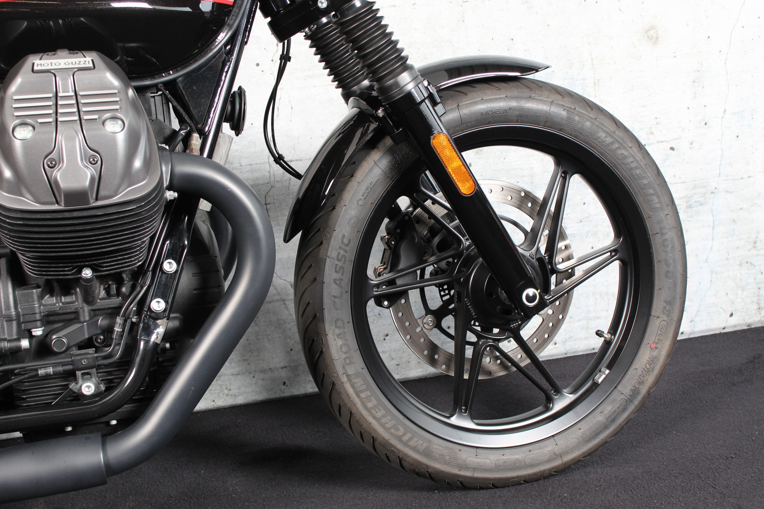 MOTO GUZZI V7 IV Stone Special Edition