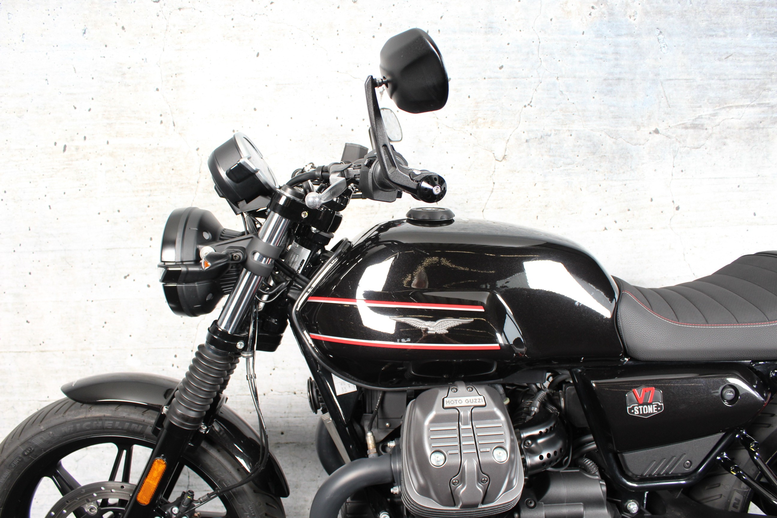 MOTO GUZZI V7 IV Stone Special Edition
