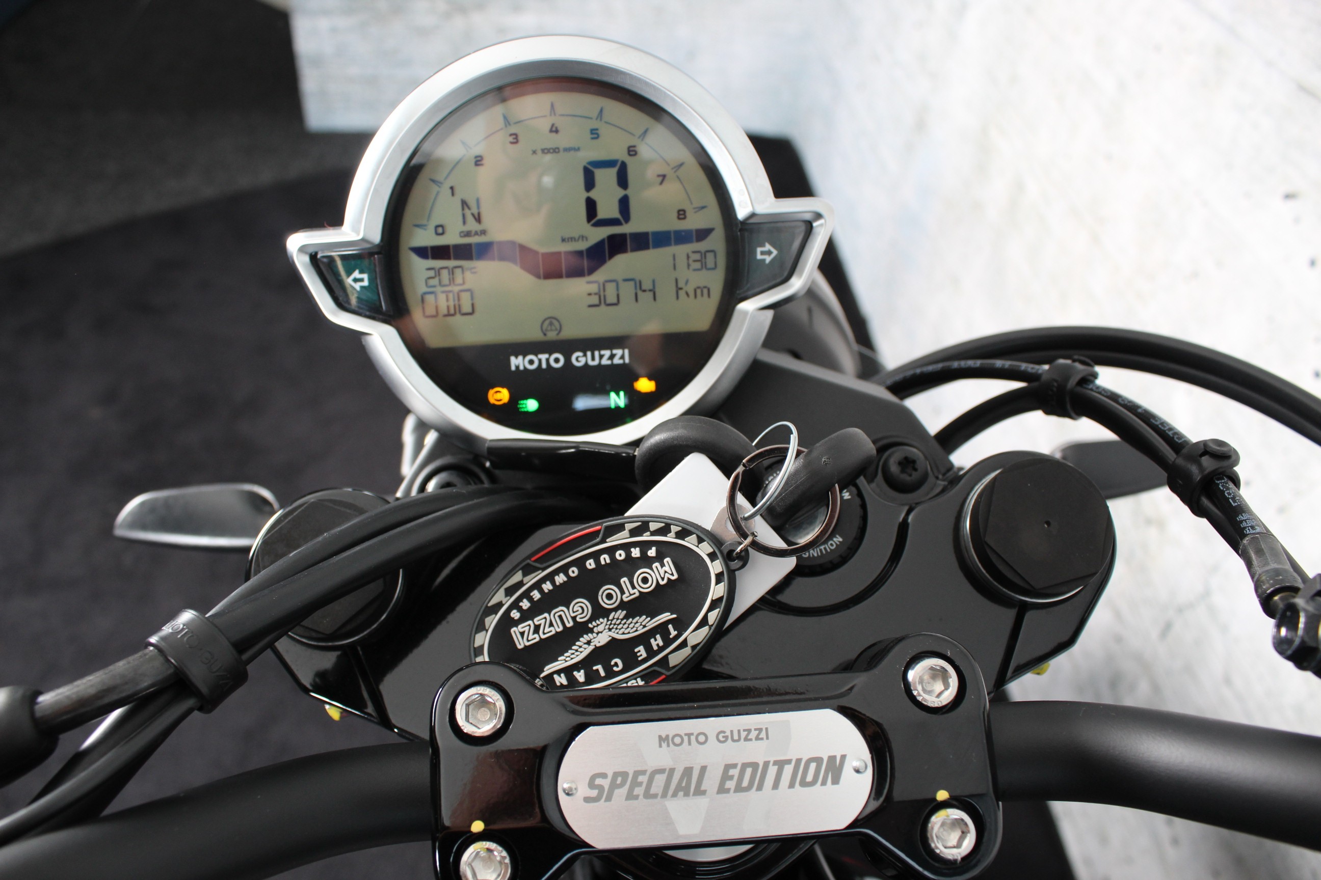 MOTO GUZZI V7 IV Stone Special Edition