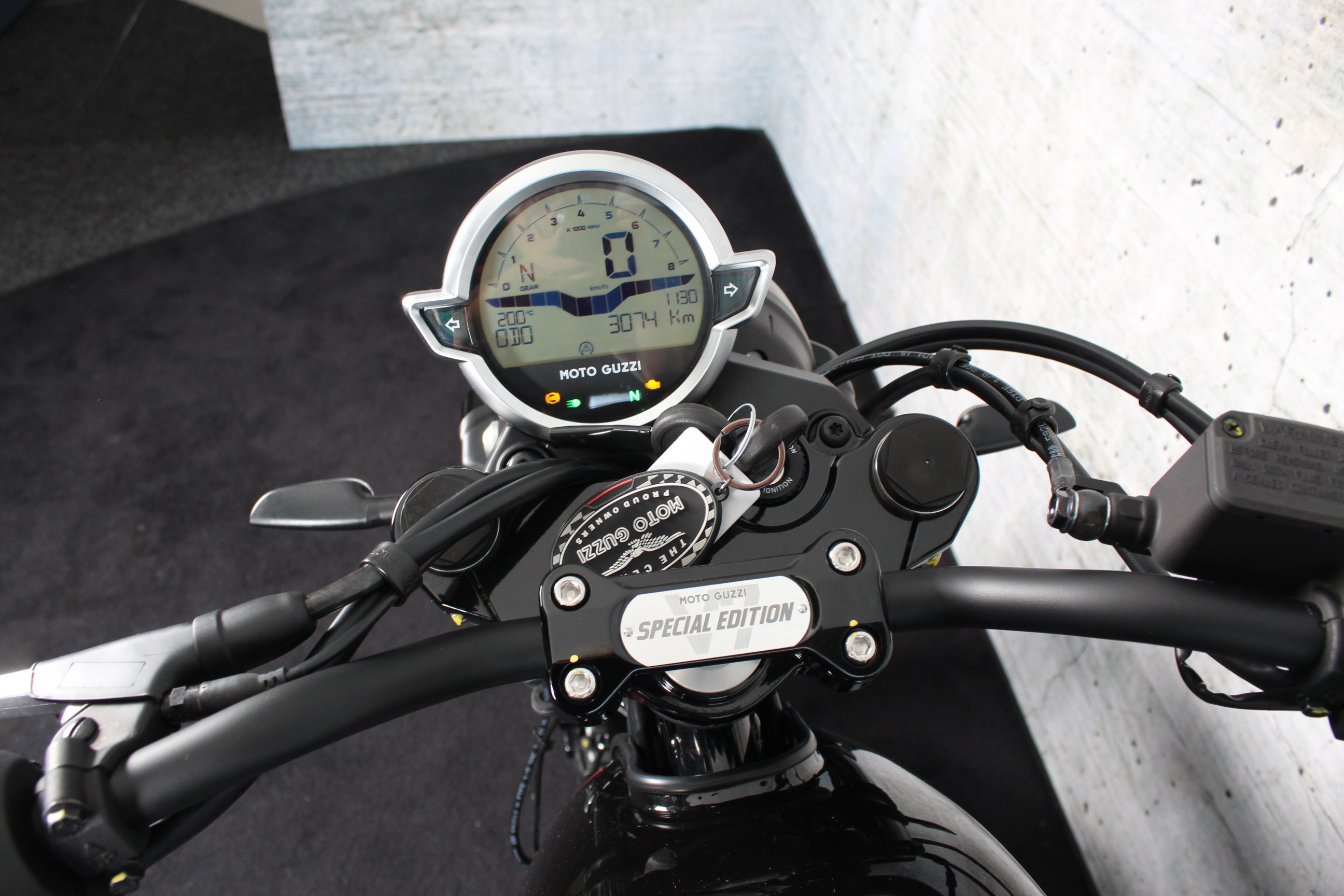 MOTO GUZZI V7 IV Stone Special Edition