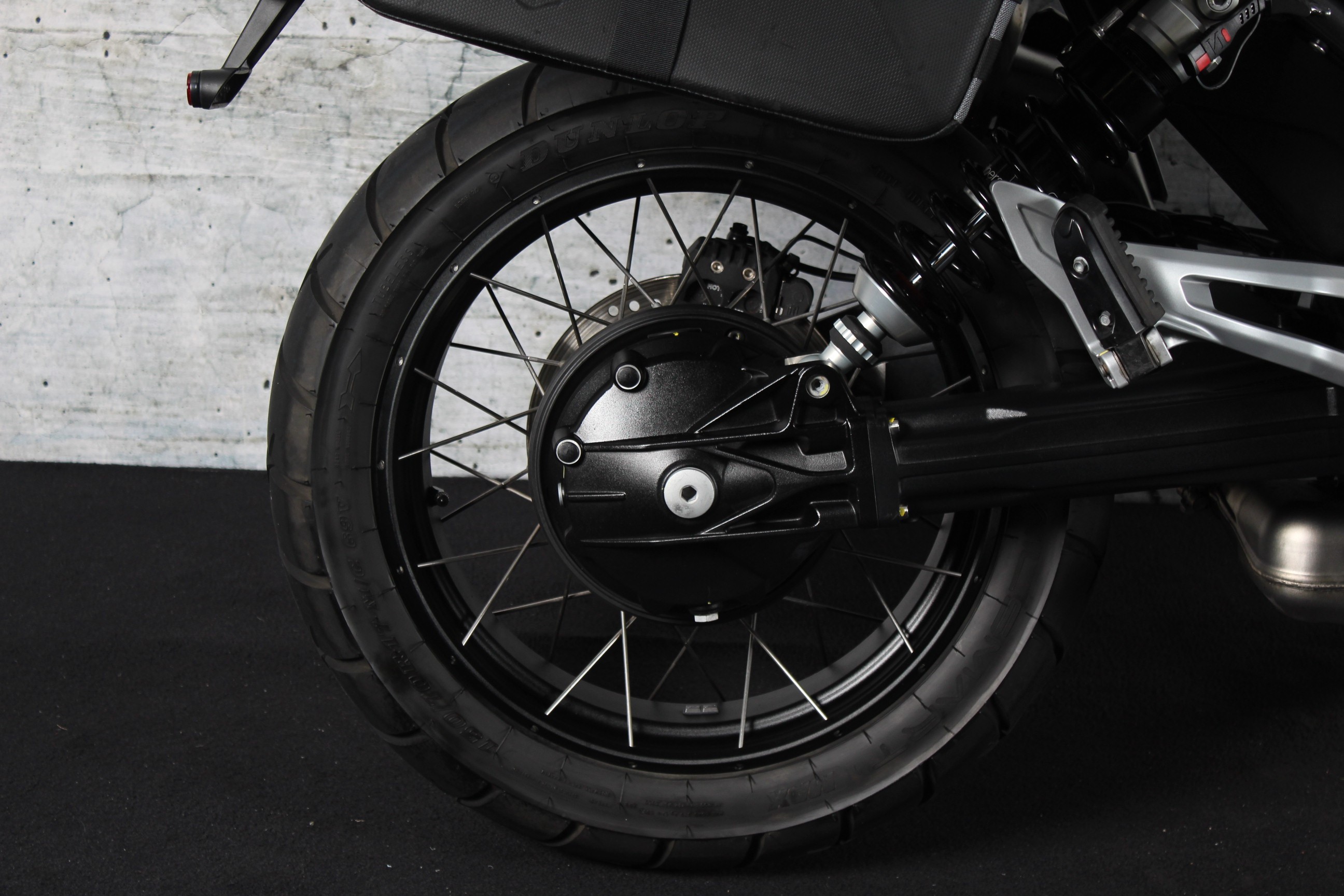 MOTO GUZZI V85 TT Centenario