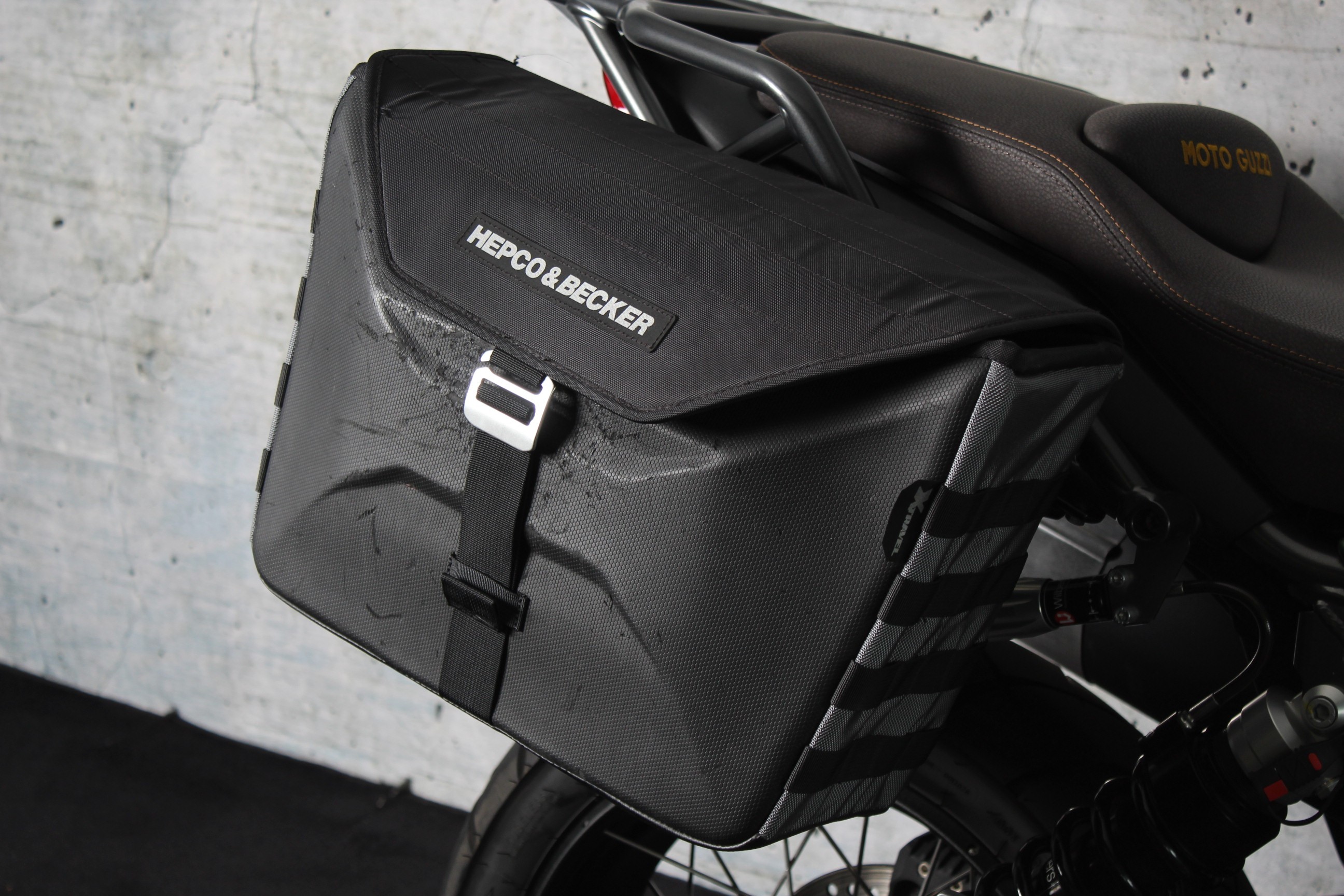 MOTO GUZZI V85 TT Centenario