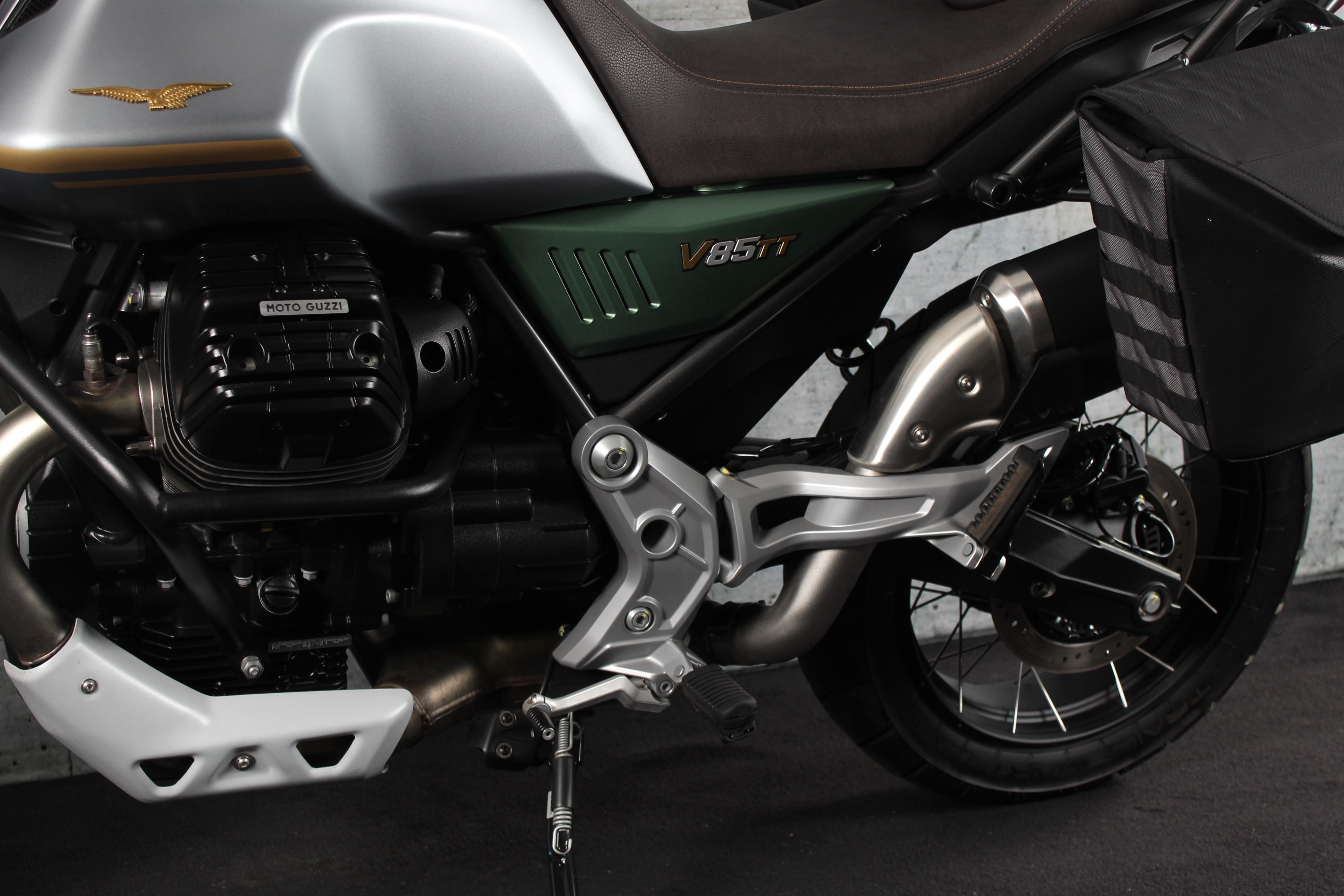 MOTO GUZZI V85 TT Centenario