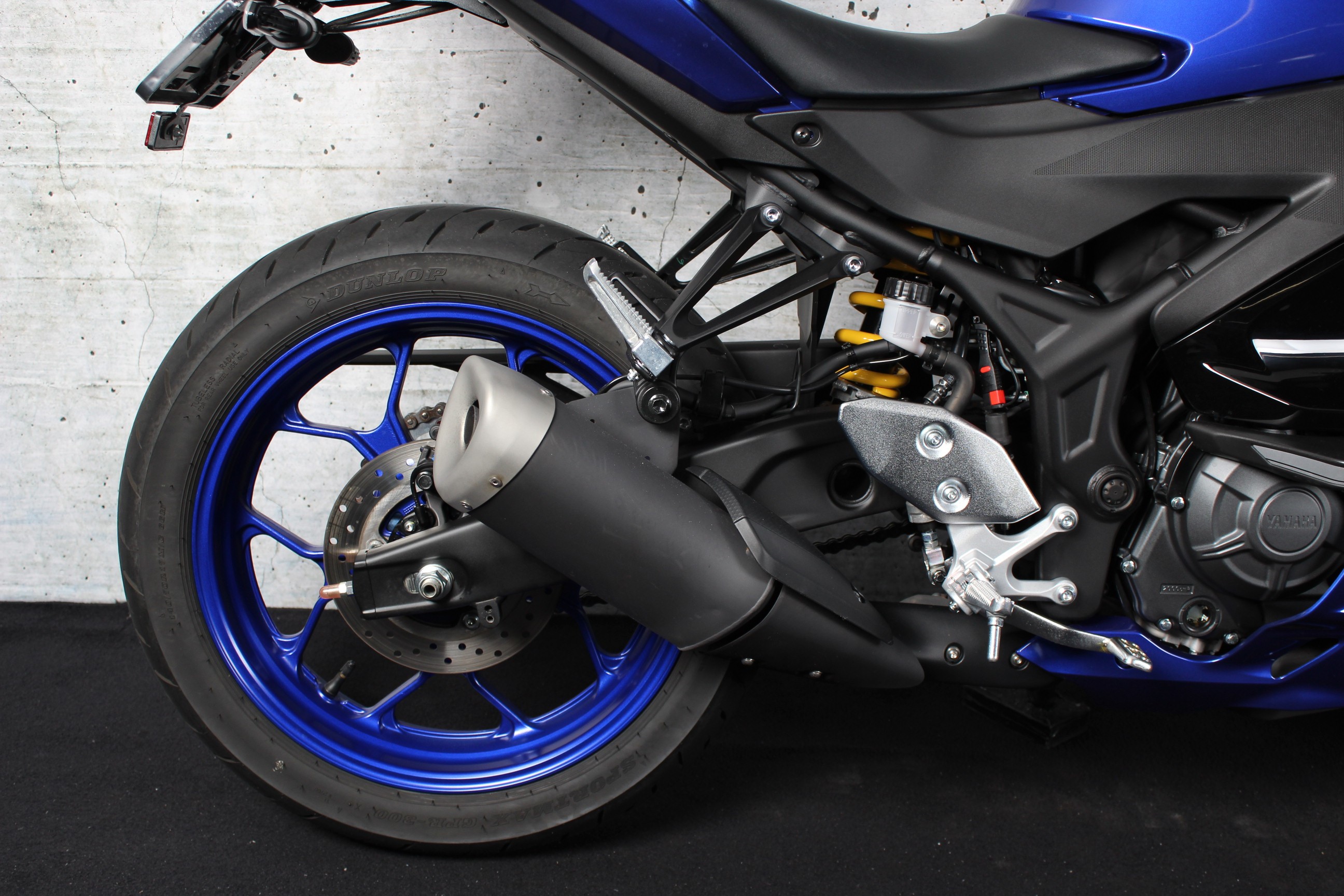 YAMAHA YZF R3