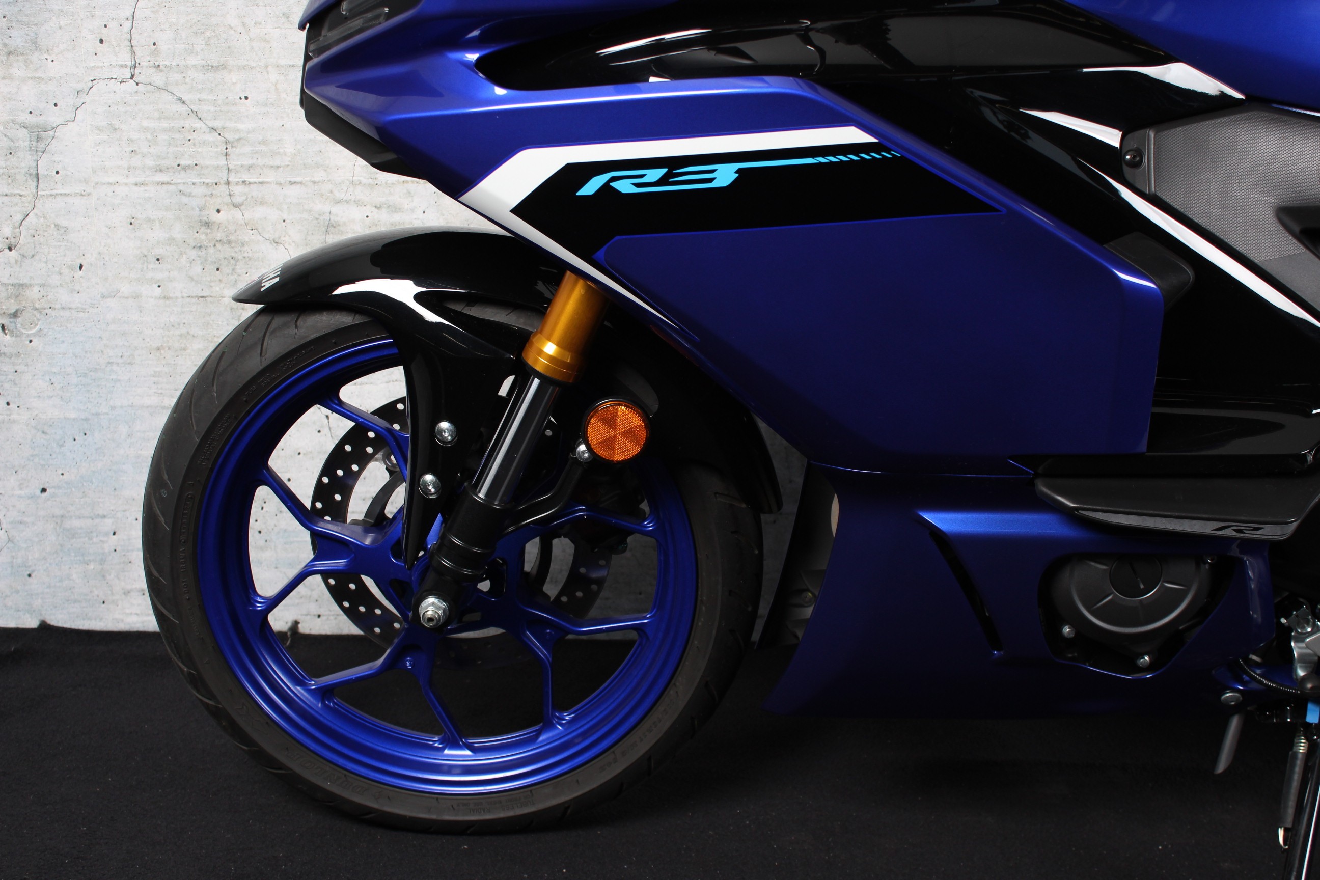 YAMAHA YZF R3