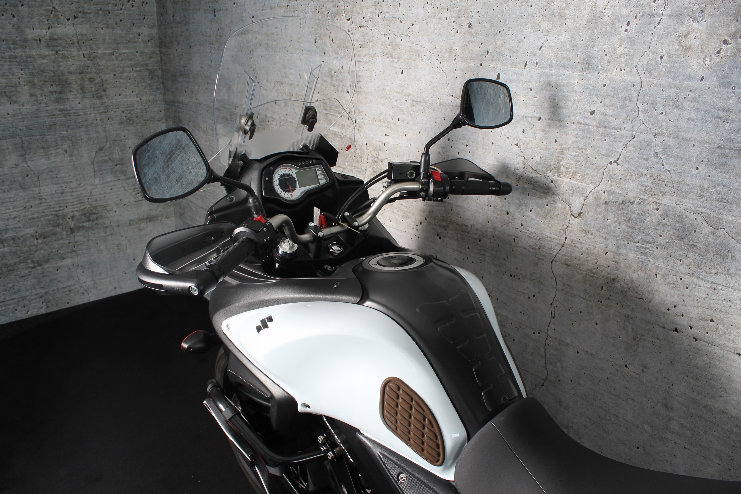 SUZUKI V-Strom DL 650 XTA