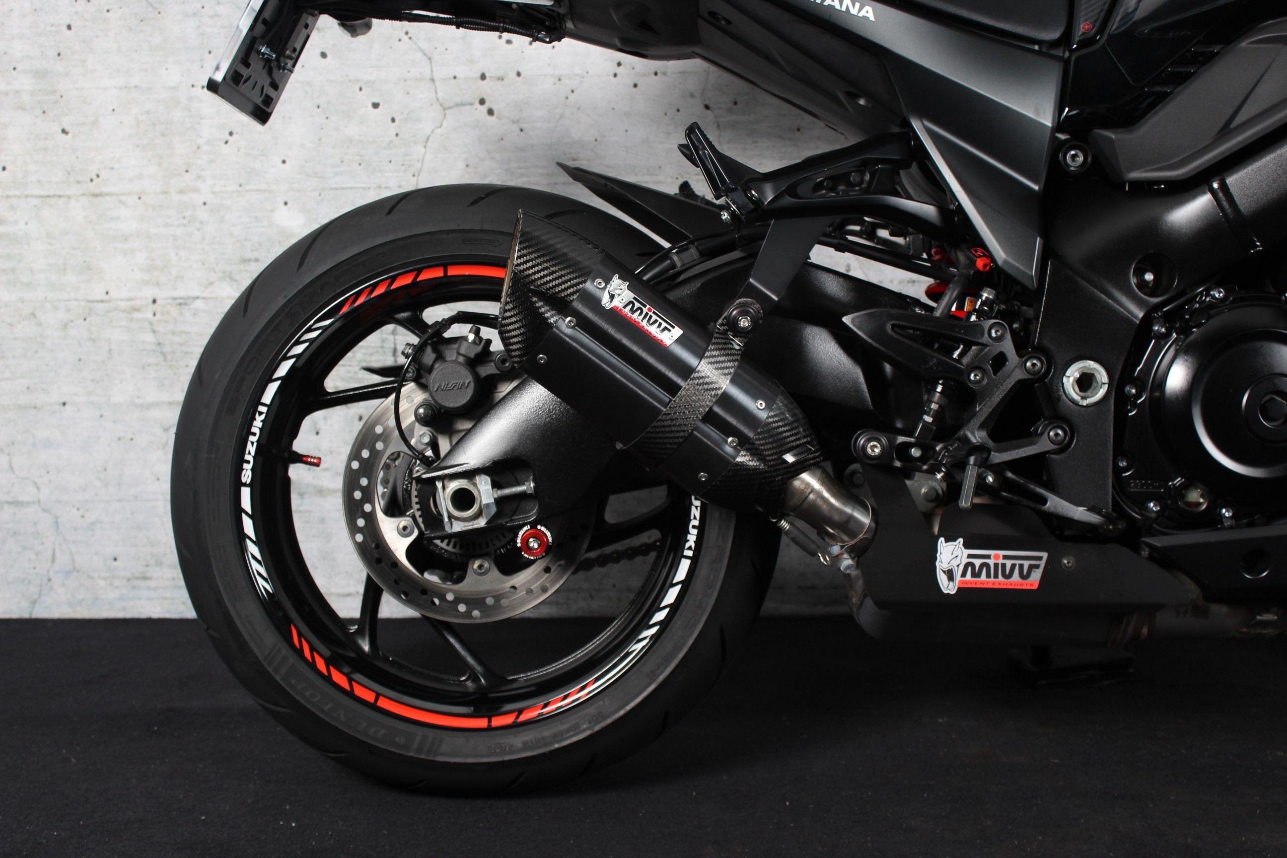 SUZUKI GSX-S 1000 Katana