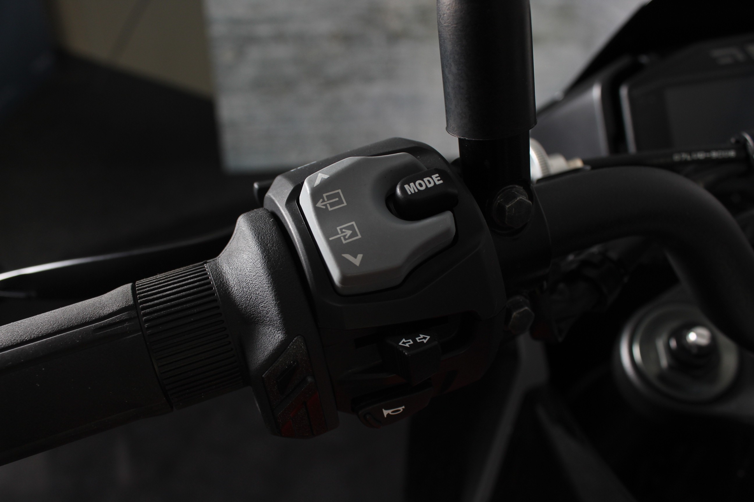 SUZUKI GSX-S 1000 Katana