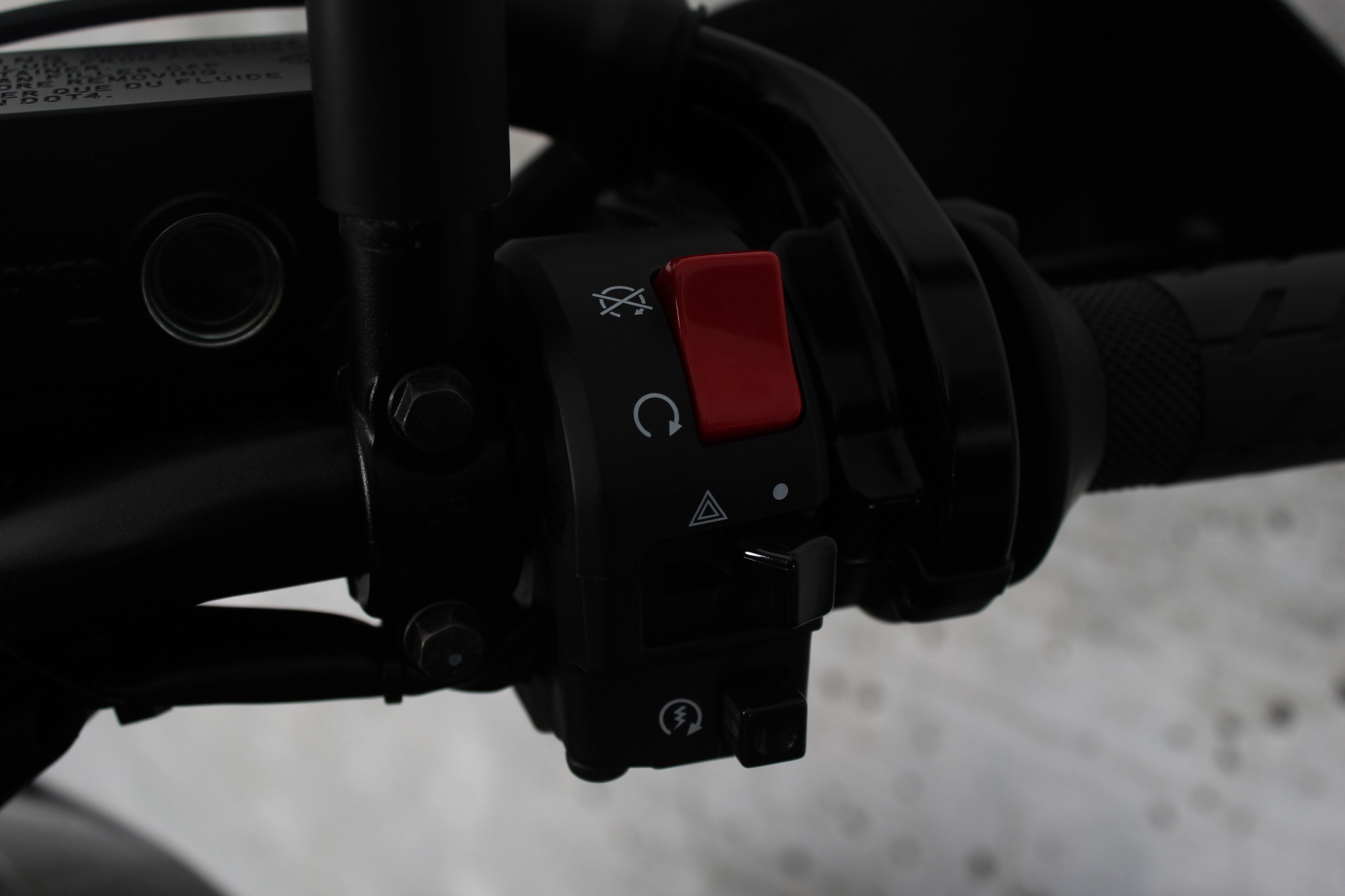 SUZUKI V-Strom DL 1000 ABS