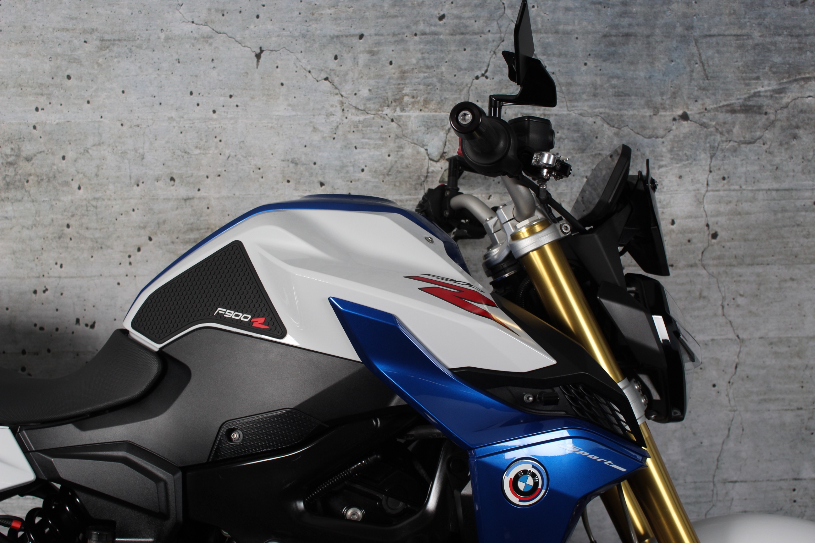 BMW F 900 R Akrapovic - Wilbers