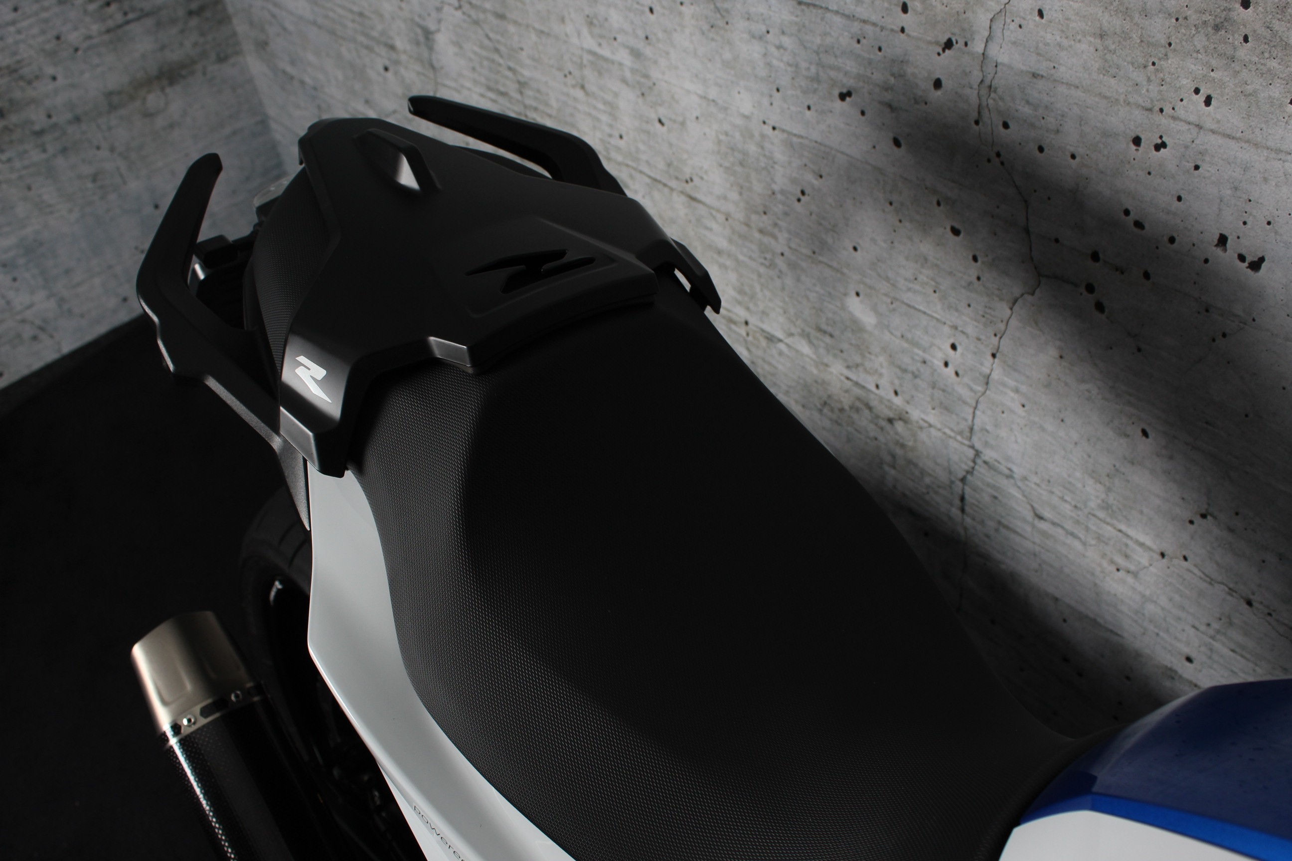 BMW F 900 R Akrapovic - Wilbers