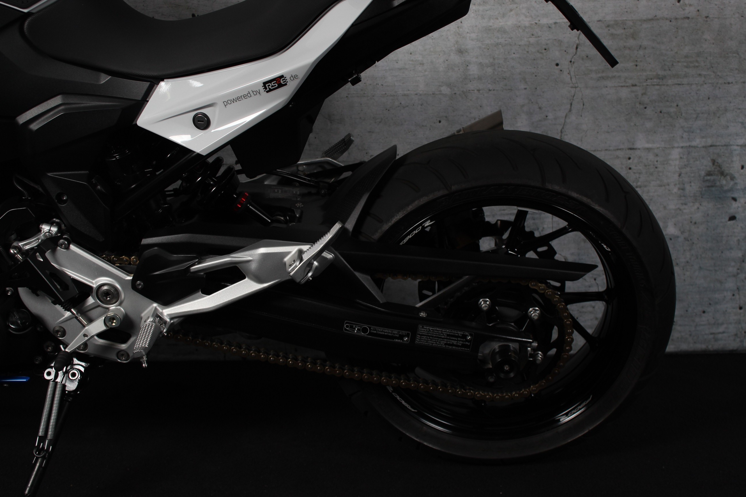 BMW F 900 R Akrapovic - Wilbers