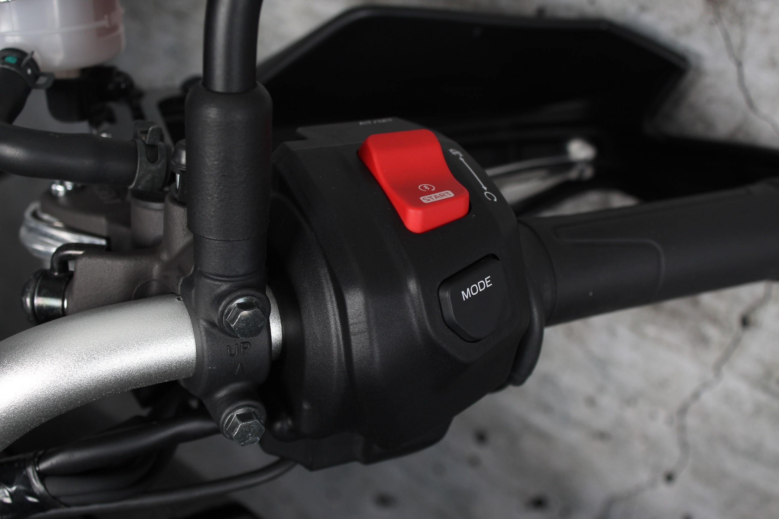 YAMAHA Tracer 9 ABS Y-AMT BTW-motor