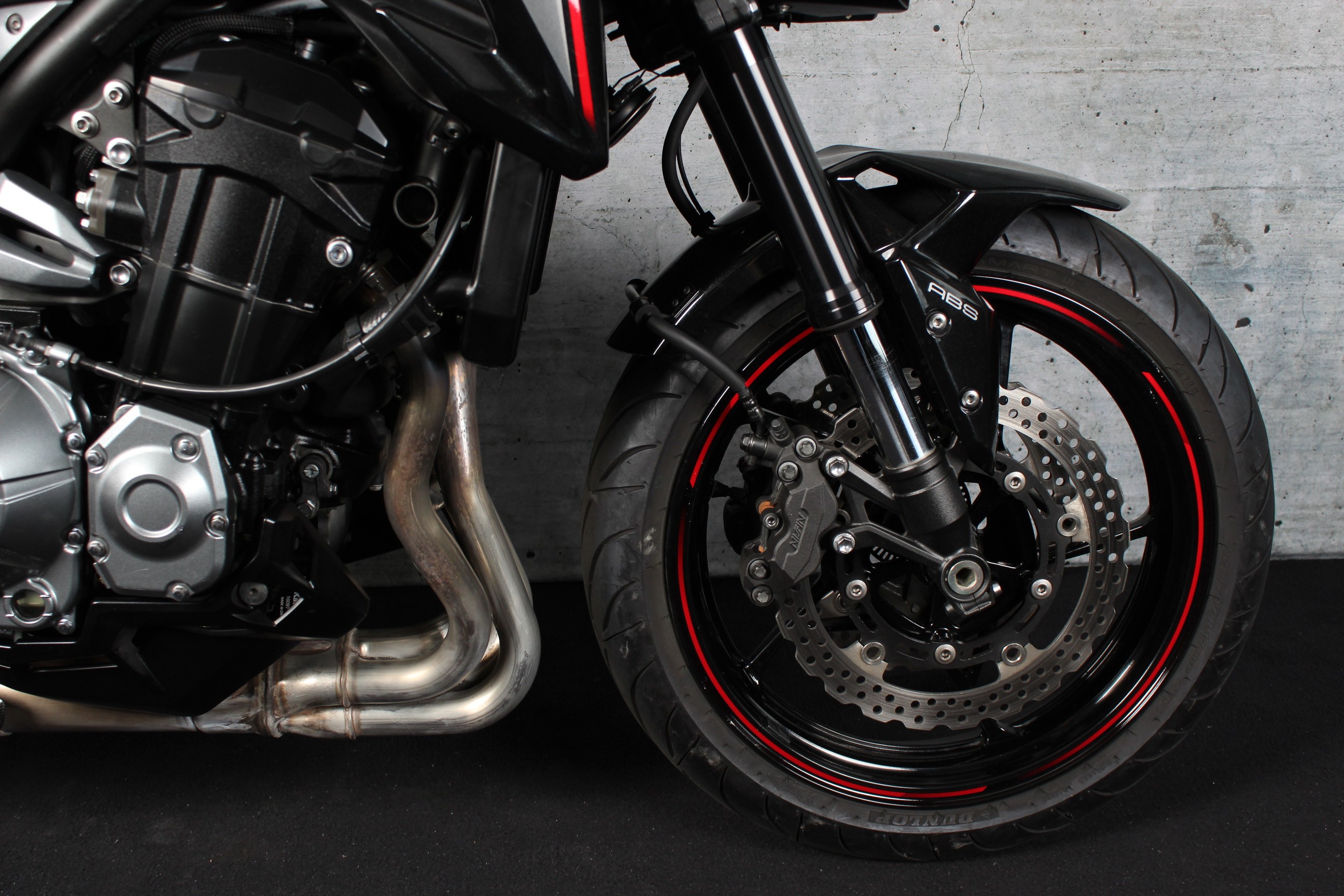 KAWASAKI Z 900 Performance Akrapovic -