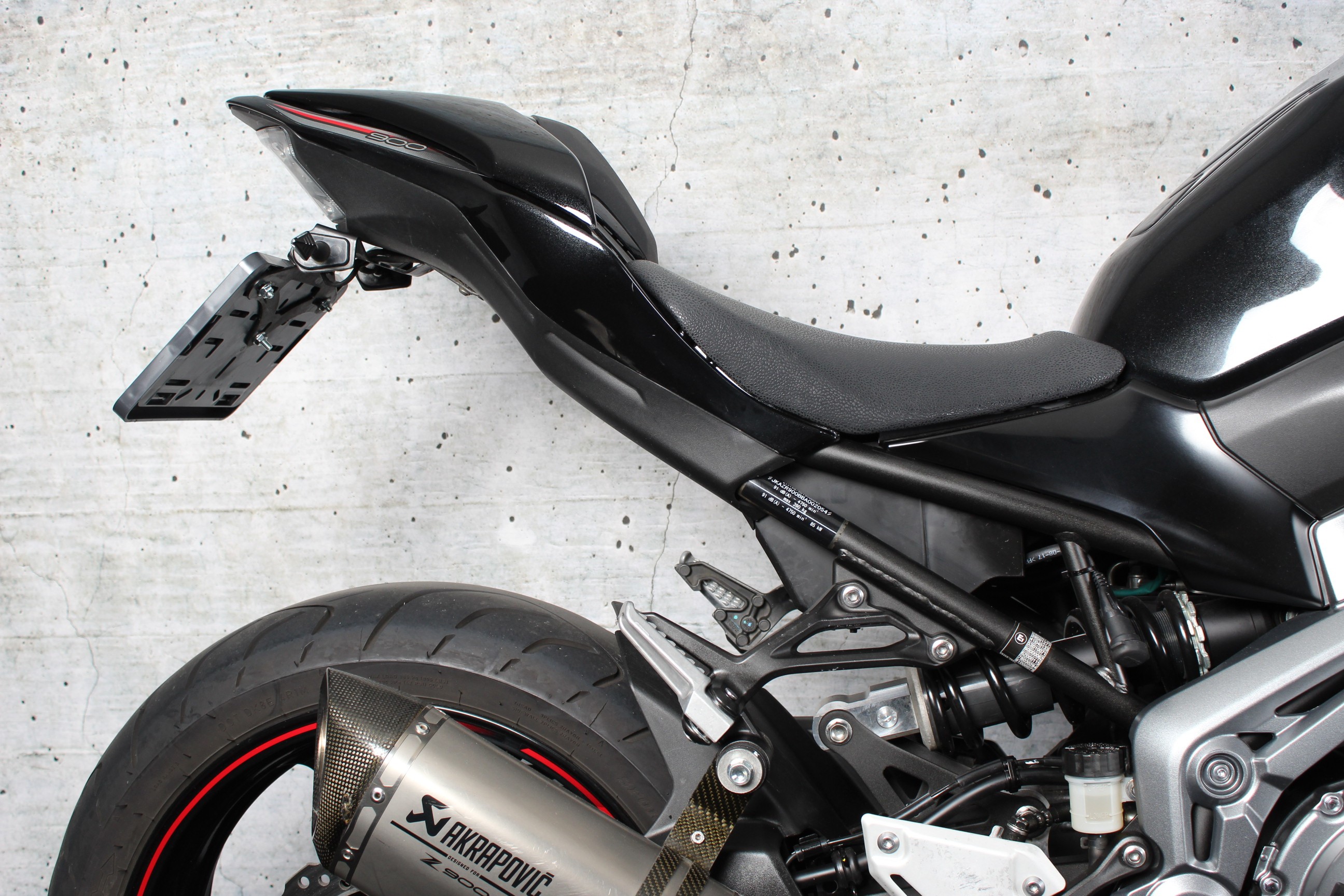 KAWASAKI Z 900 Performance Akrapovic -