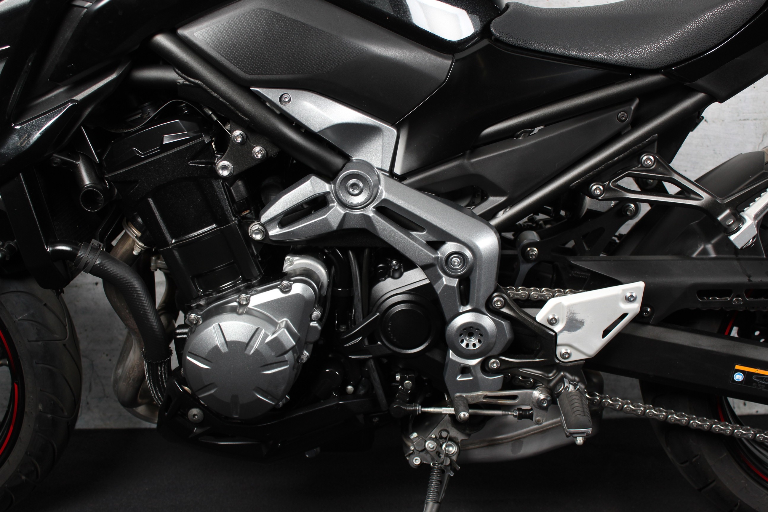 KAWASAKI Z 900 Performance Akrapovic -