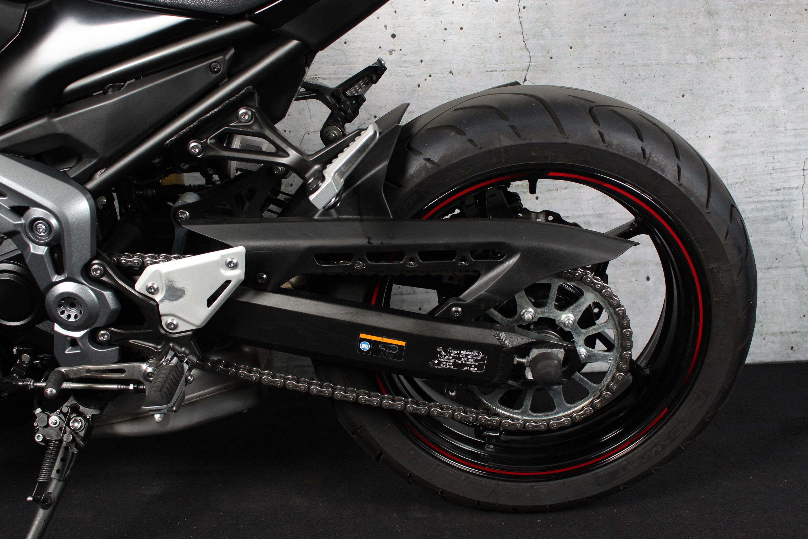 KAWASAKI Z 900 Performance Akrapovic -