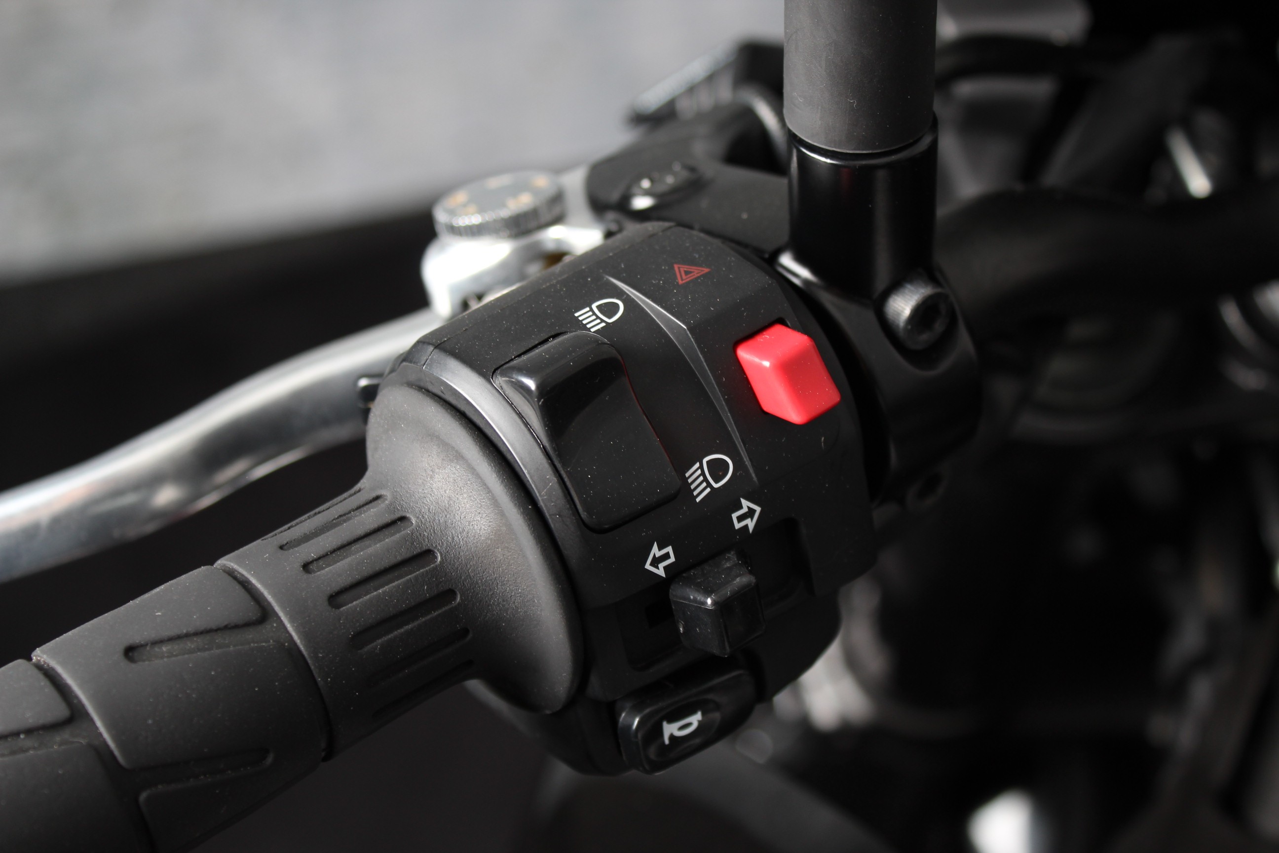 KAWASAKI Z 900 Performance Akrapovic -