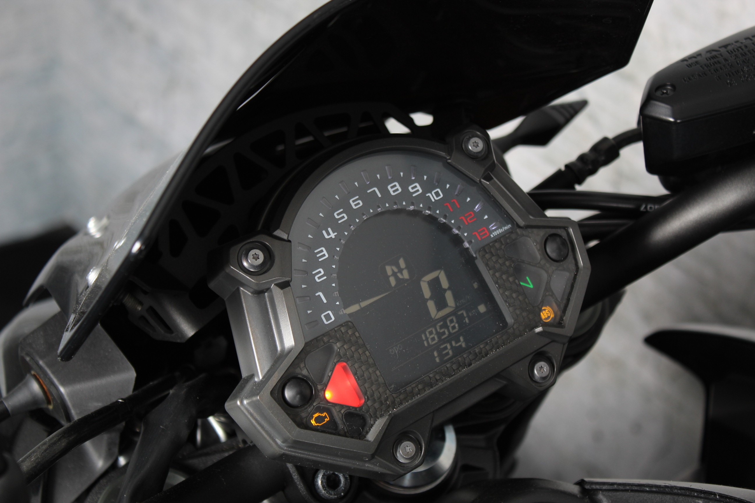 KAWASAKI Z 900 Performance Akrapovic -