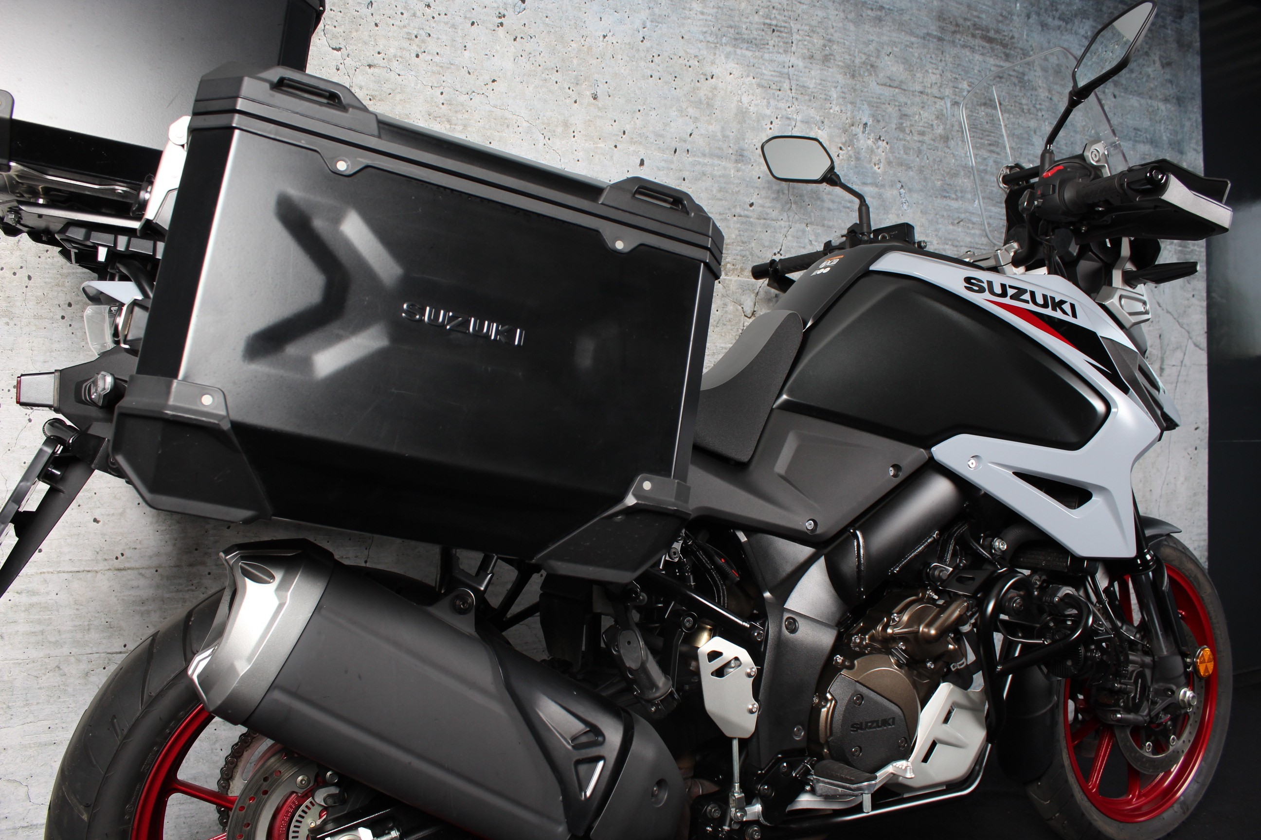 SUZUKI V-strom DL 1050 ABS