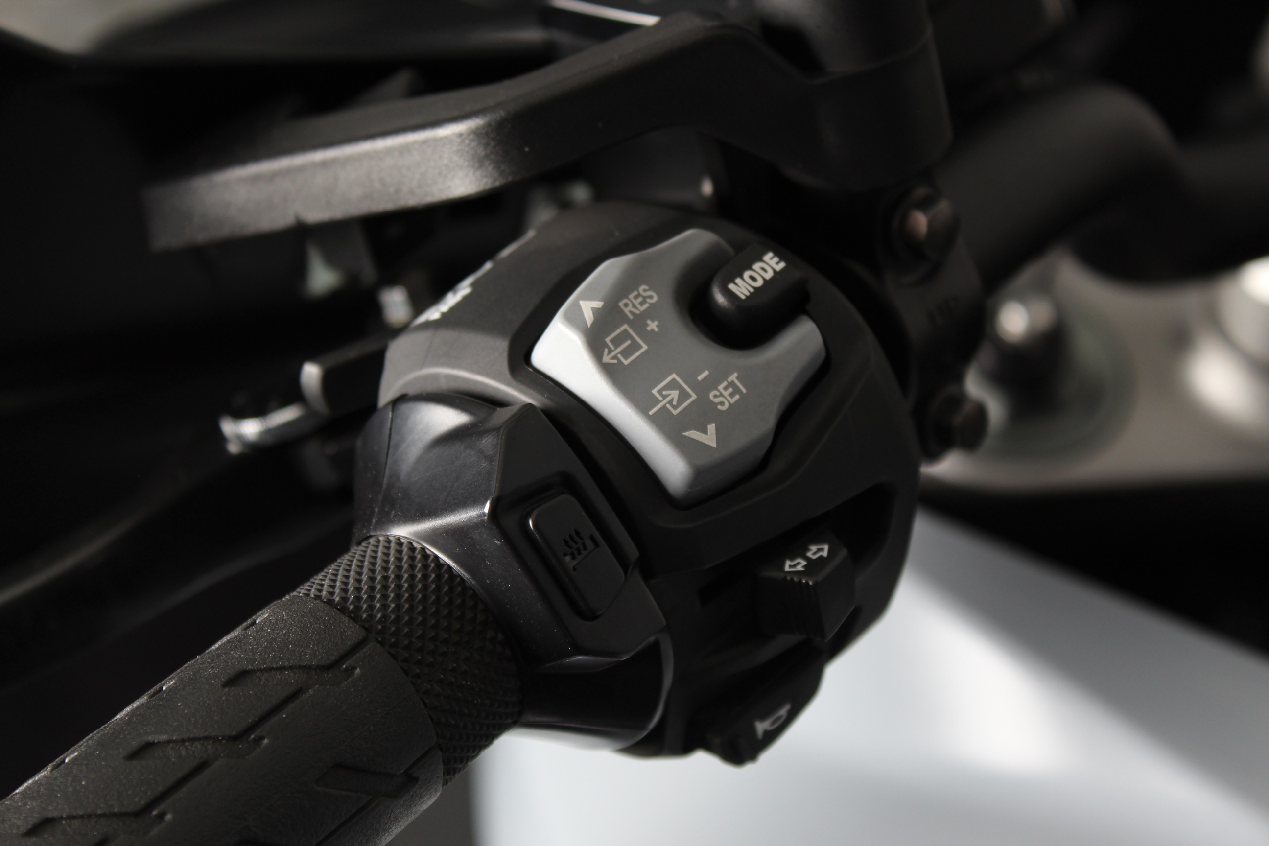 SUZUKI V-strom DL 1050 ABS