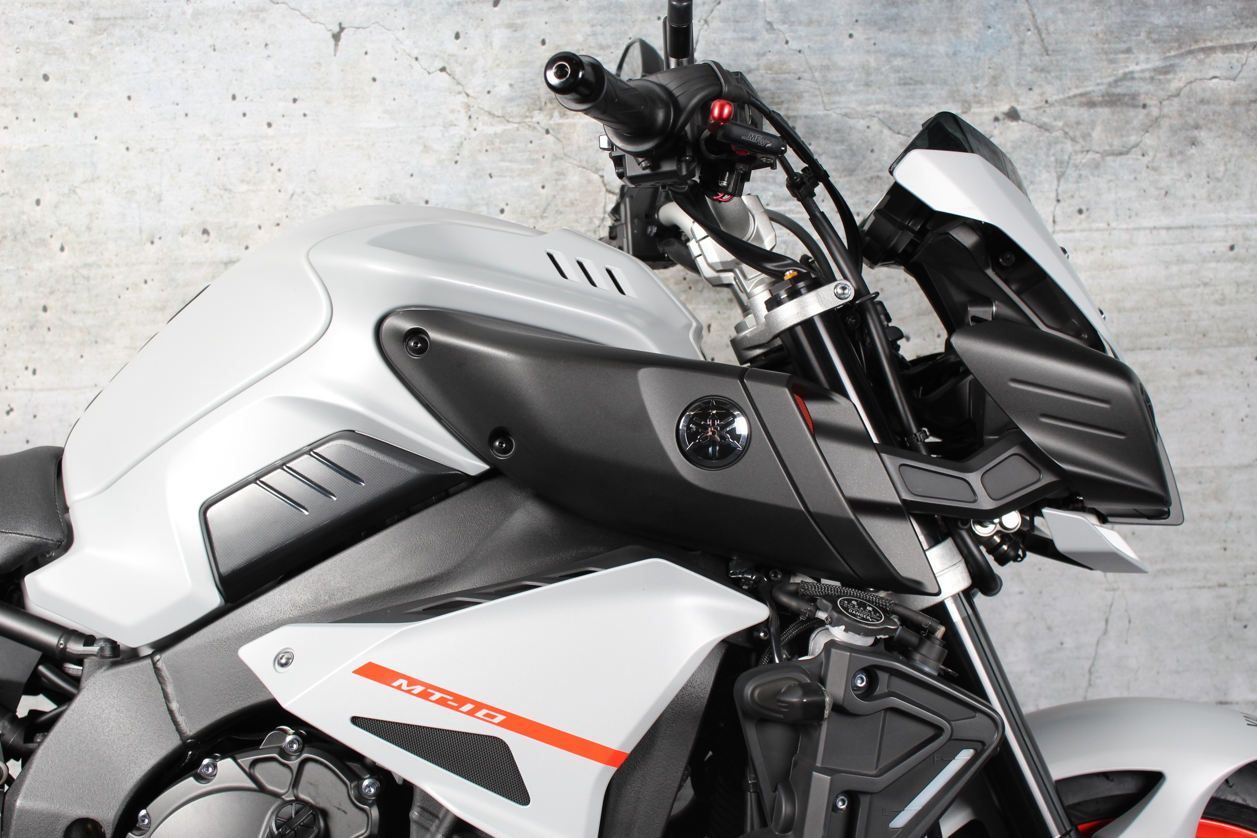 YAMAHA MT 10 ABS