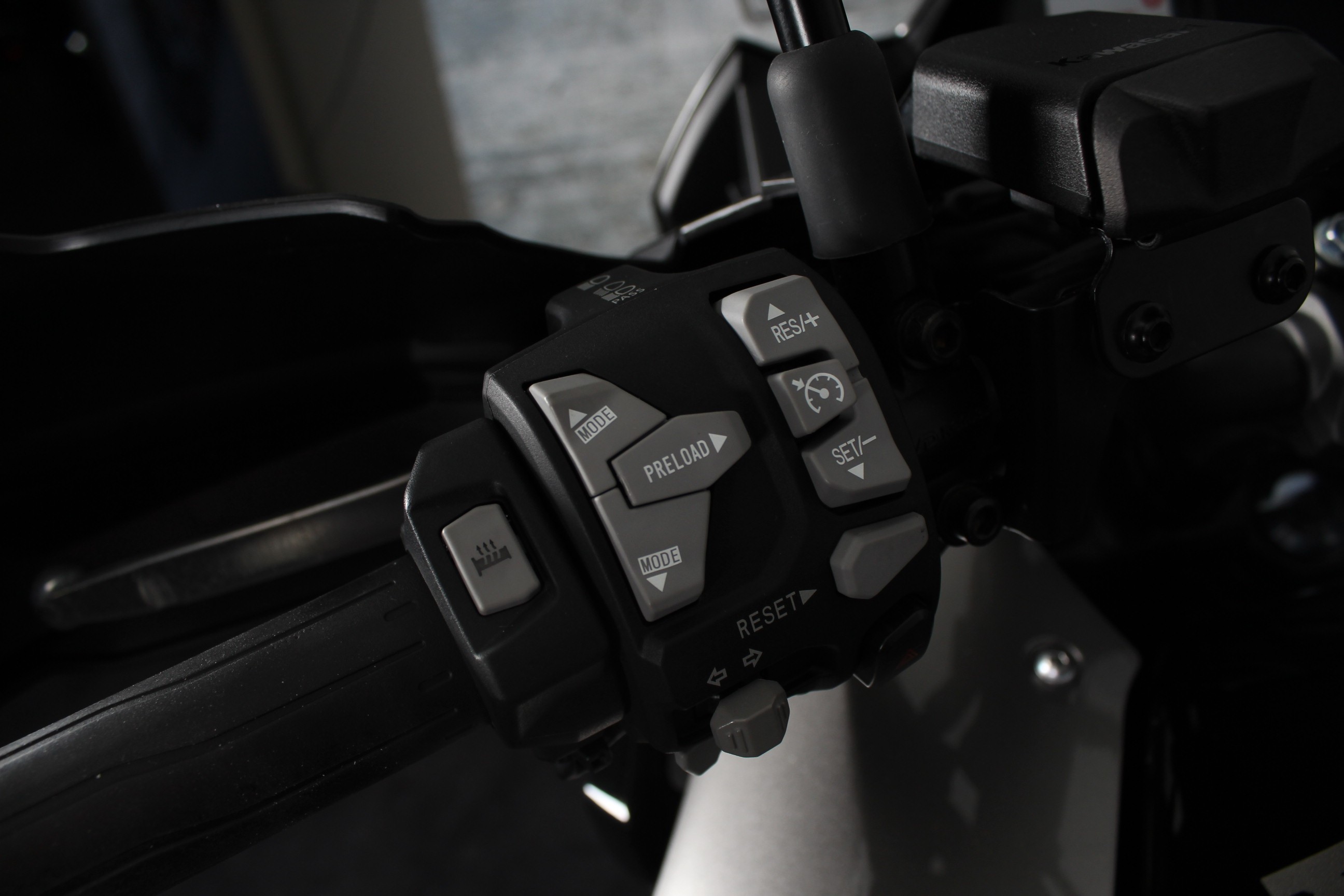 KAWASAKI Versys 1100 SE Grand Tourer