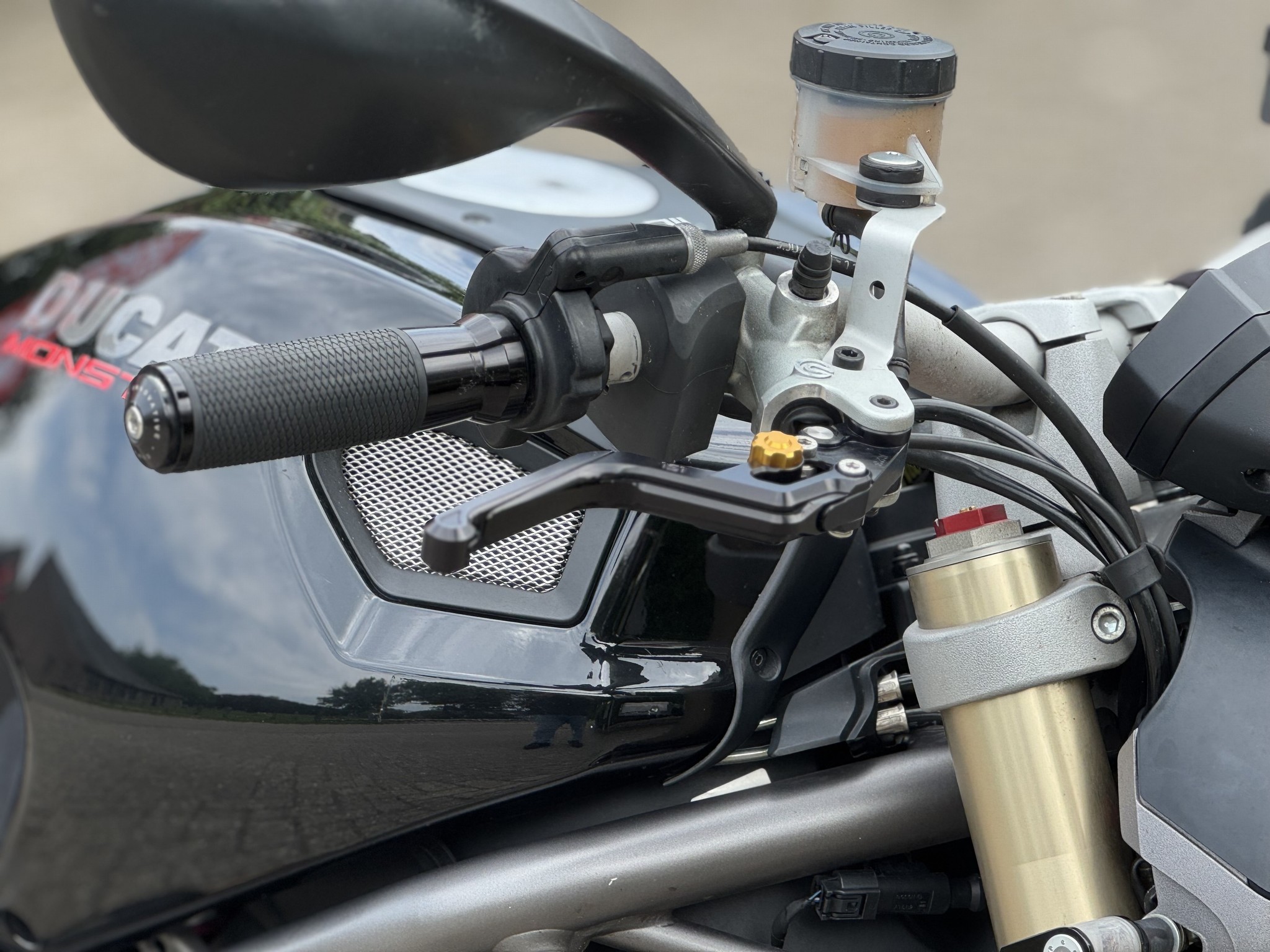 DUCATI M 1100 EVO