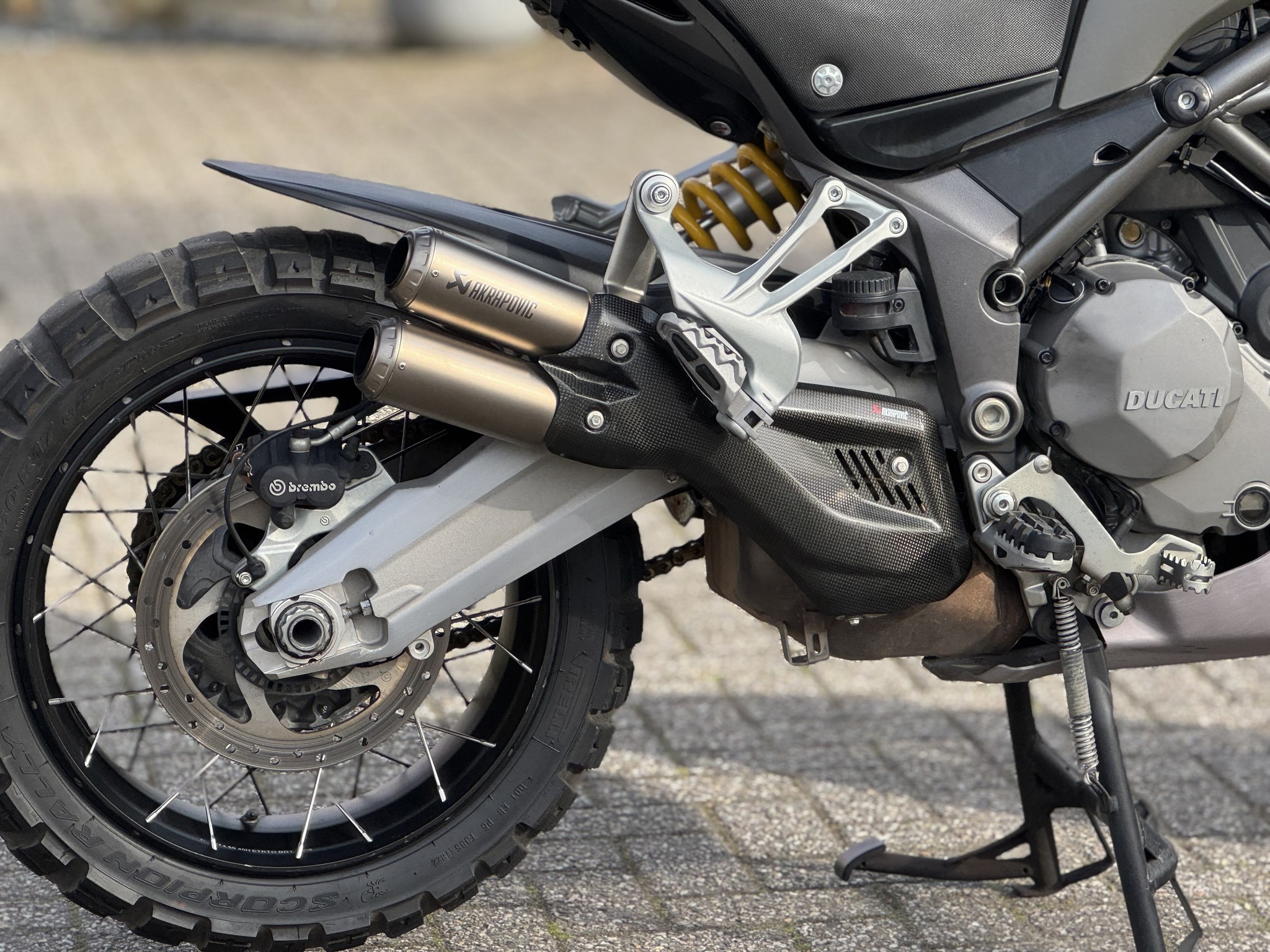 DUCATI Multistrada 1200 Enduro Grijs