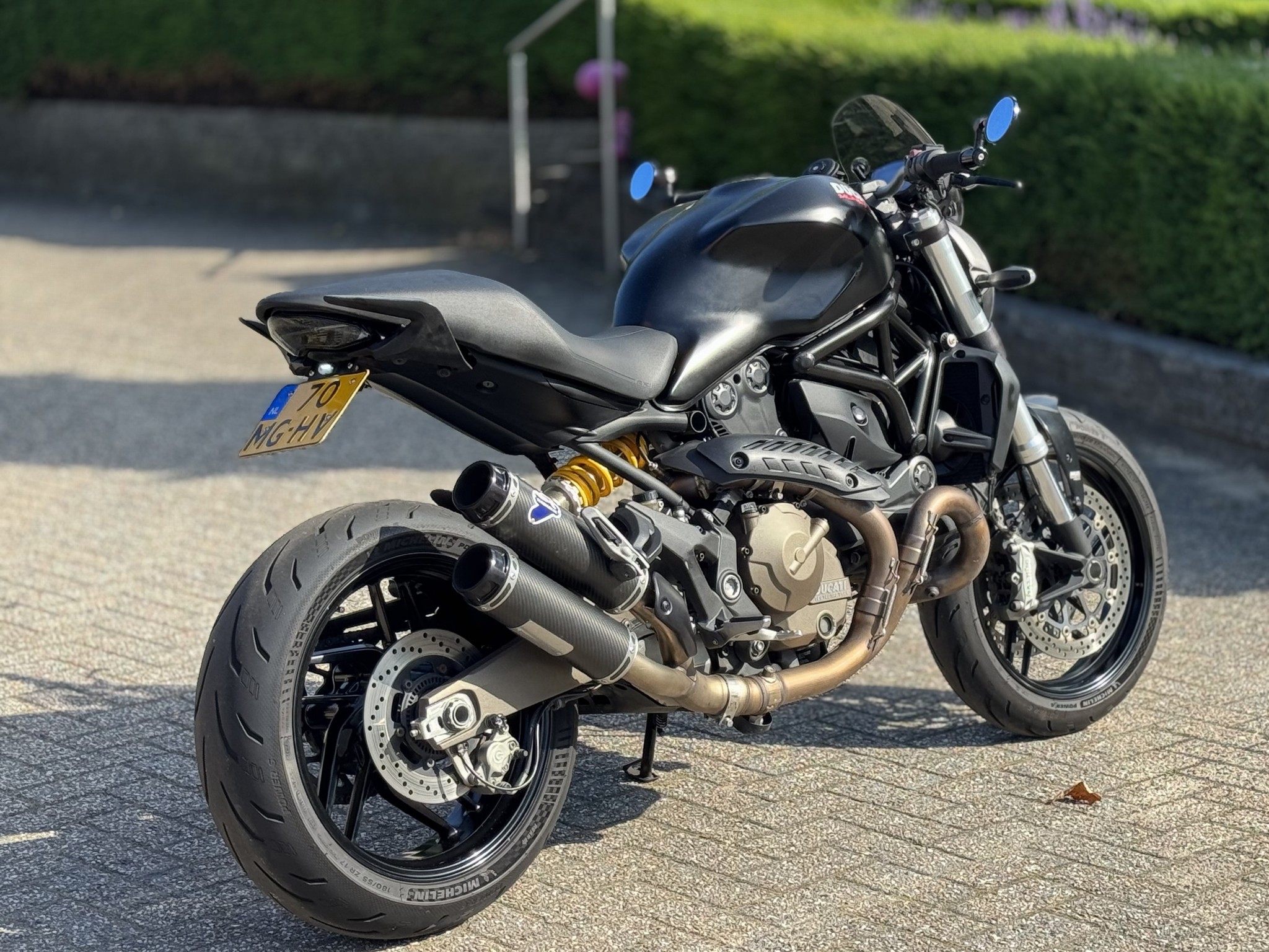 DUCATI Monster 821