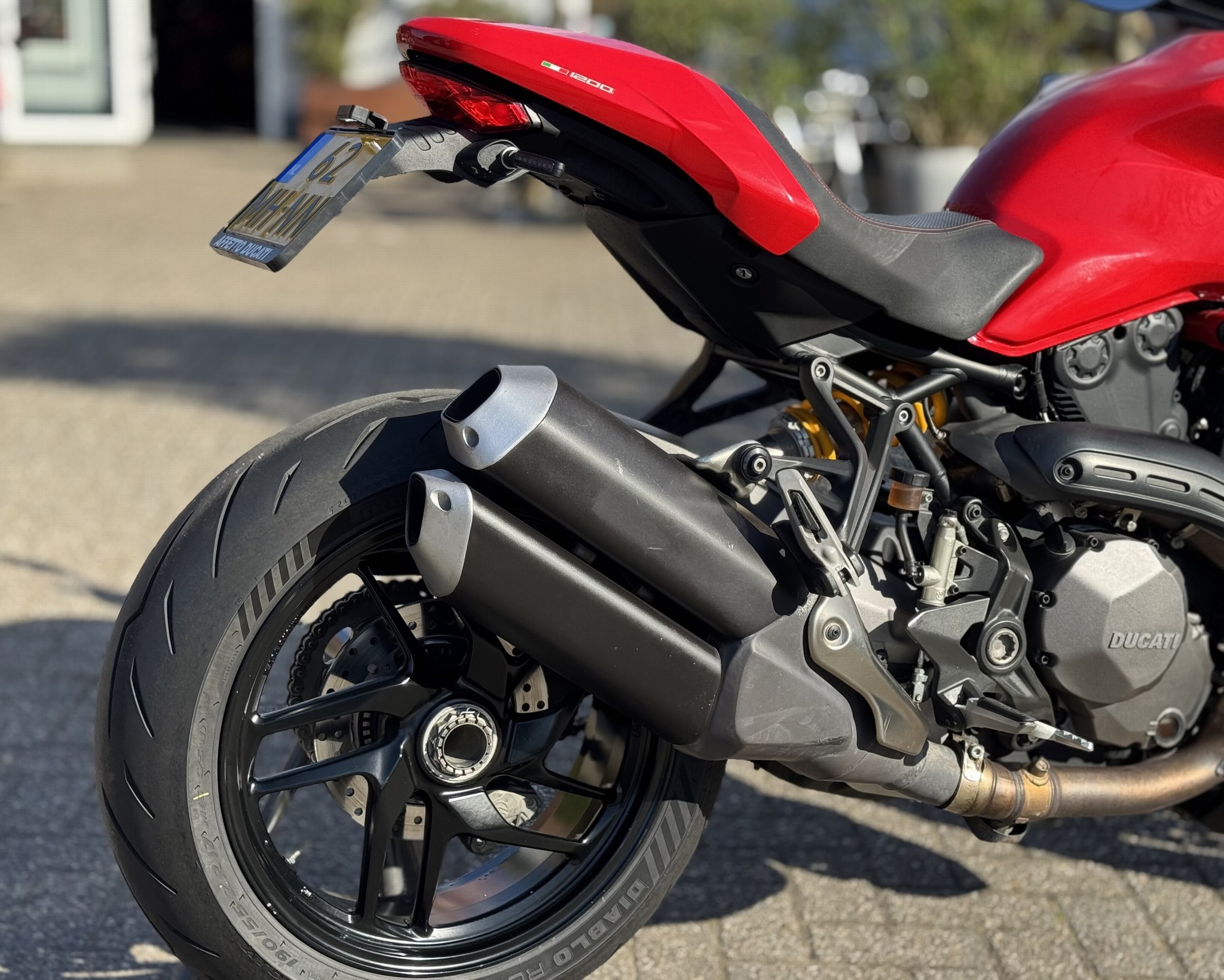 DUCATI Monster 1200