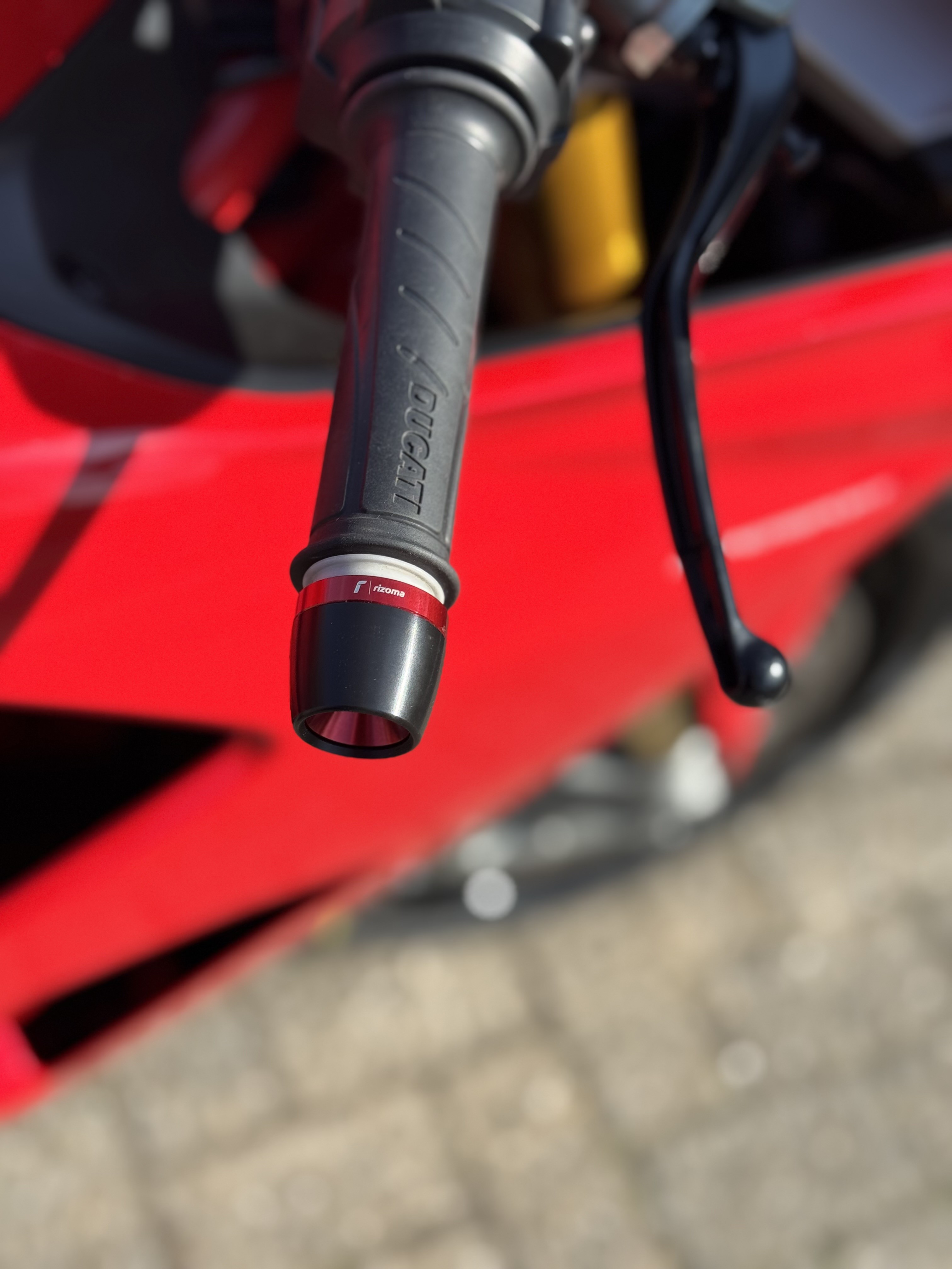 DUCATI Supersport S Rood