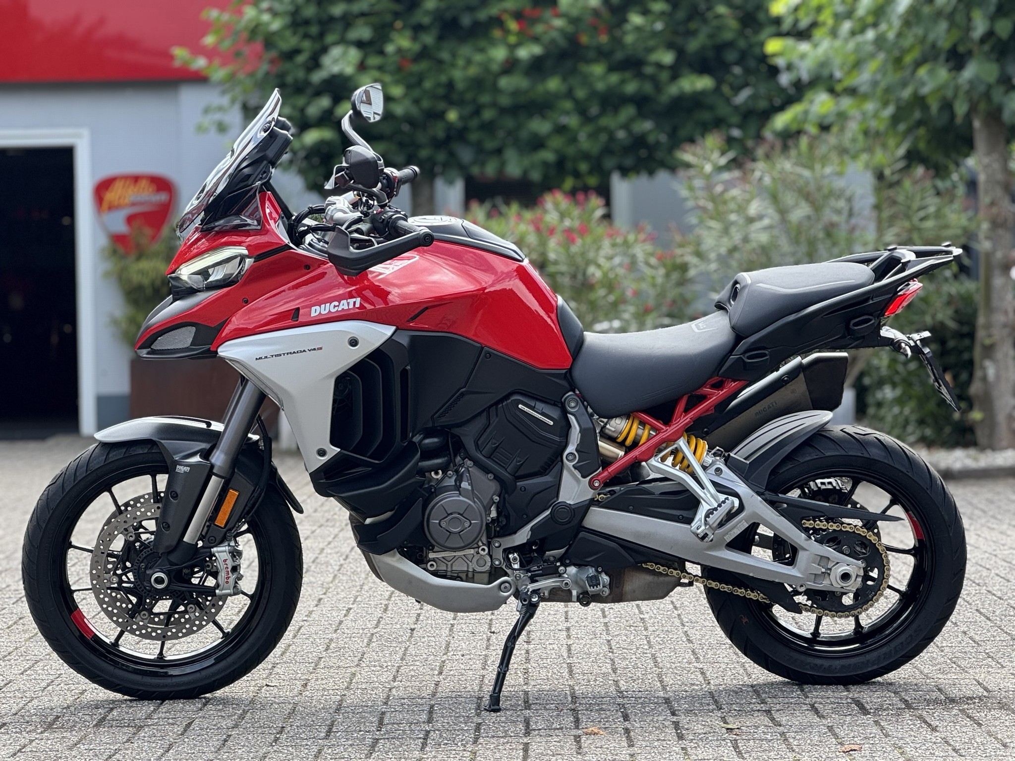 DUCATI Multistrada V4 S-Rader - Red