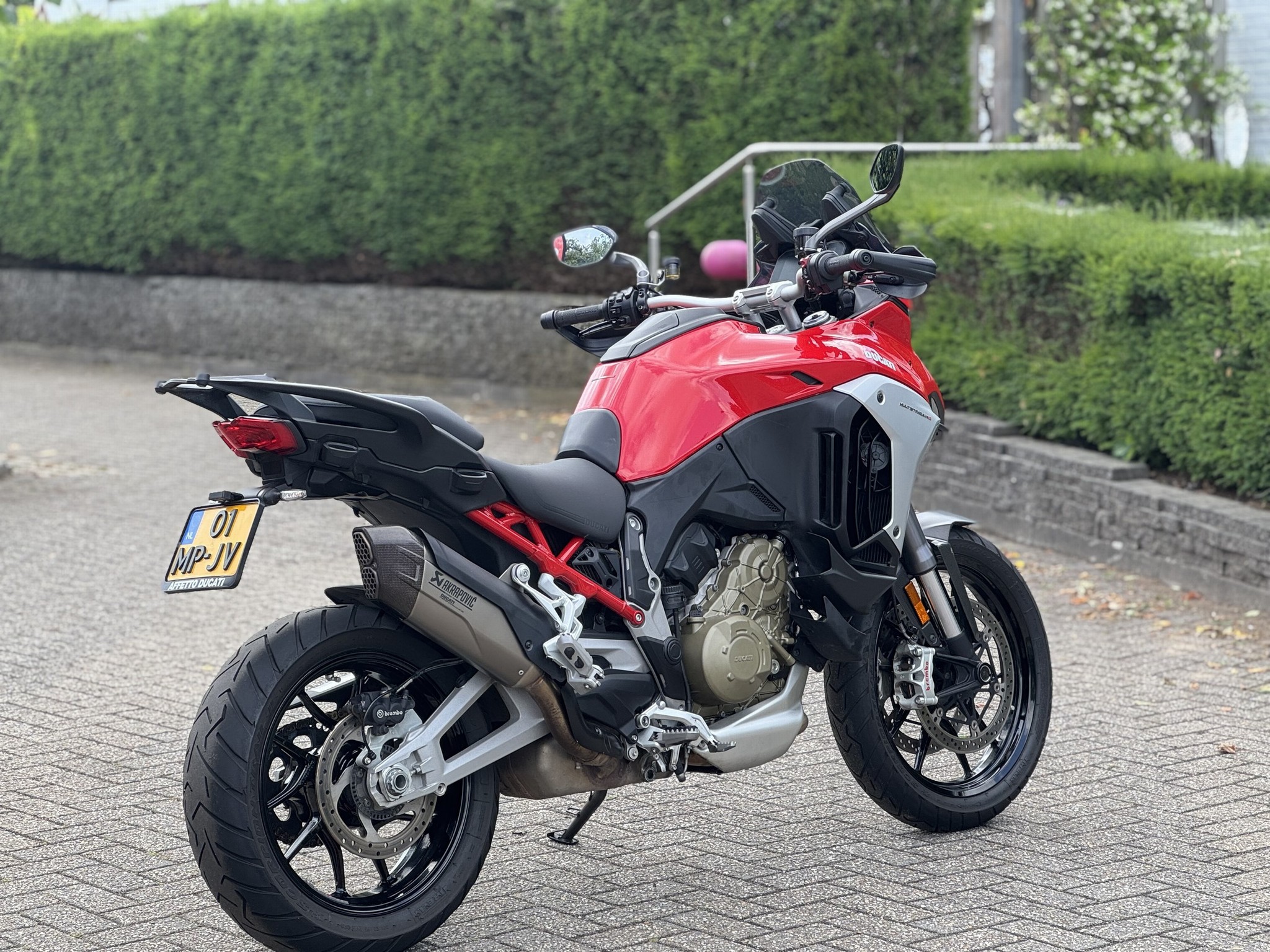 DUCATI Multistrada V4 S-Rader - Red